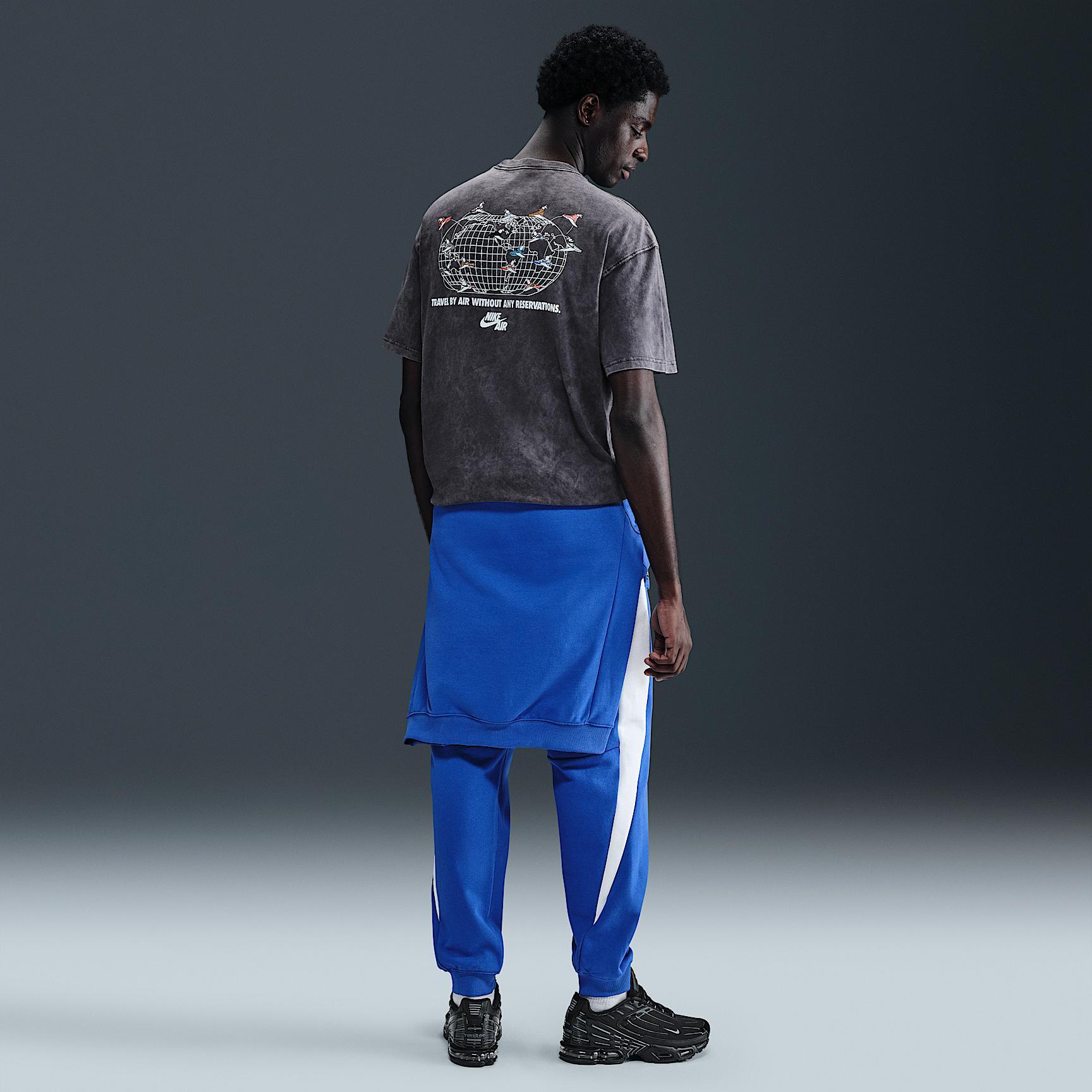Nike Sportswear T-Shirt Product Image