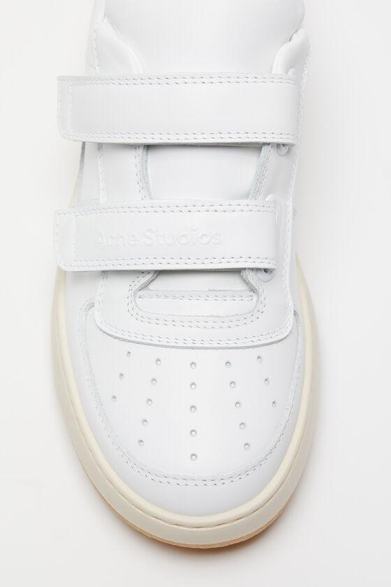Velcro strap sneakers Product Image