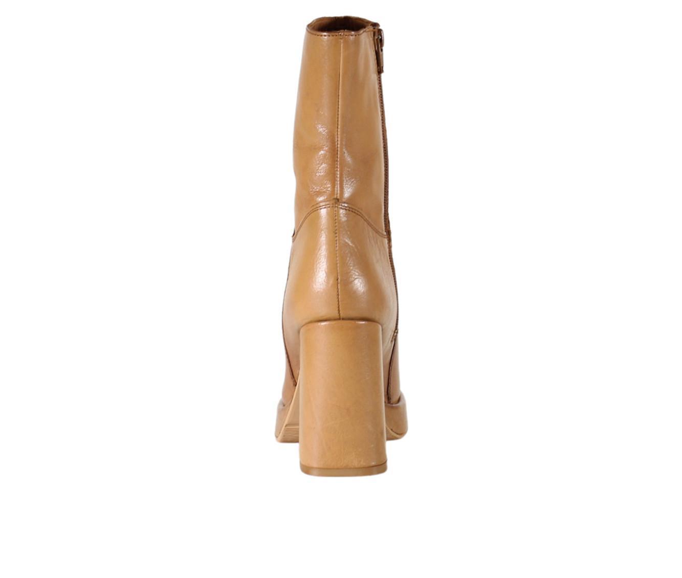 Women's DIBA TRUE Mont Pelier Booties Product Image