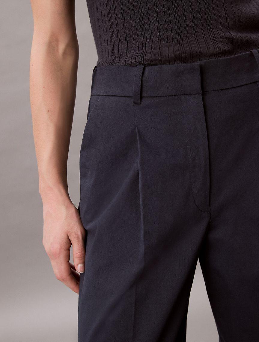 Cotton Stretch Pleated Chino Trouser Product Image