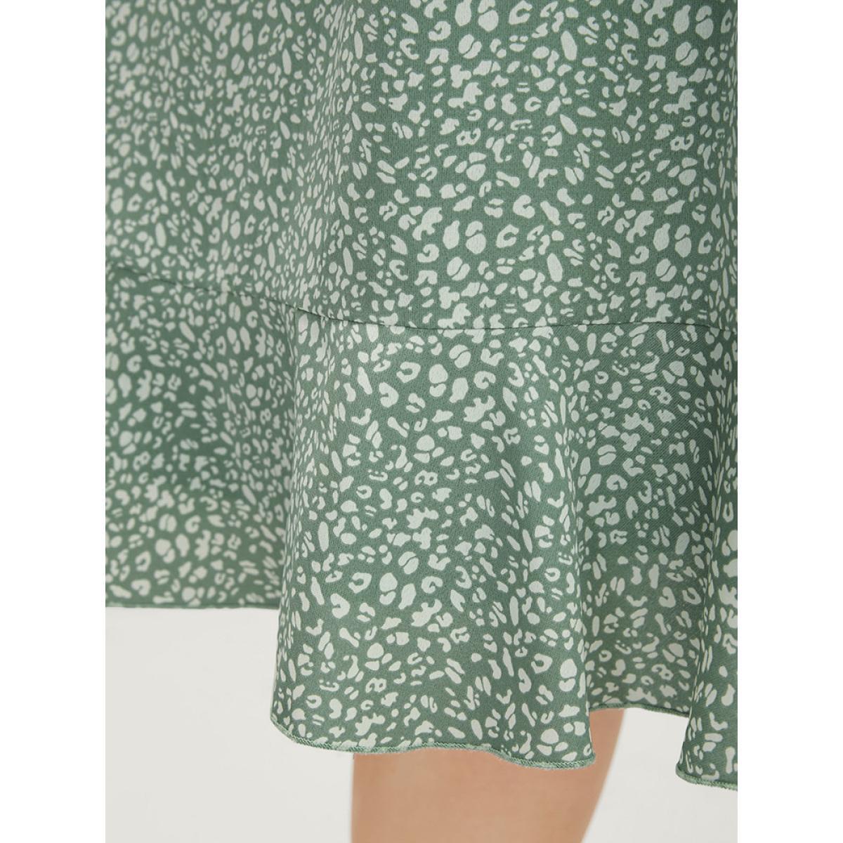 Plus Size Leopard Print Lantern Sleeve Shirred Pocket Flutter Knee Dress Green Women Elegant Elastic Waist Round Neck Long Sleeve Curvy Knee Dress BloomChic 18-20/2X Product Image