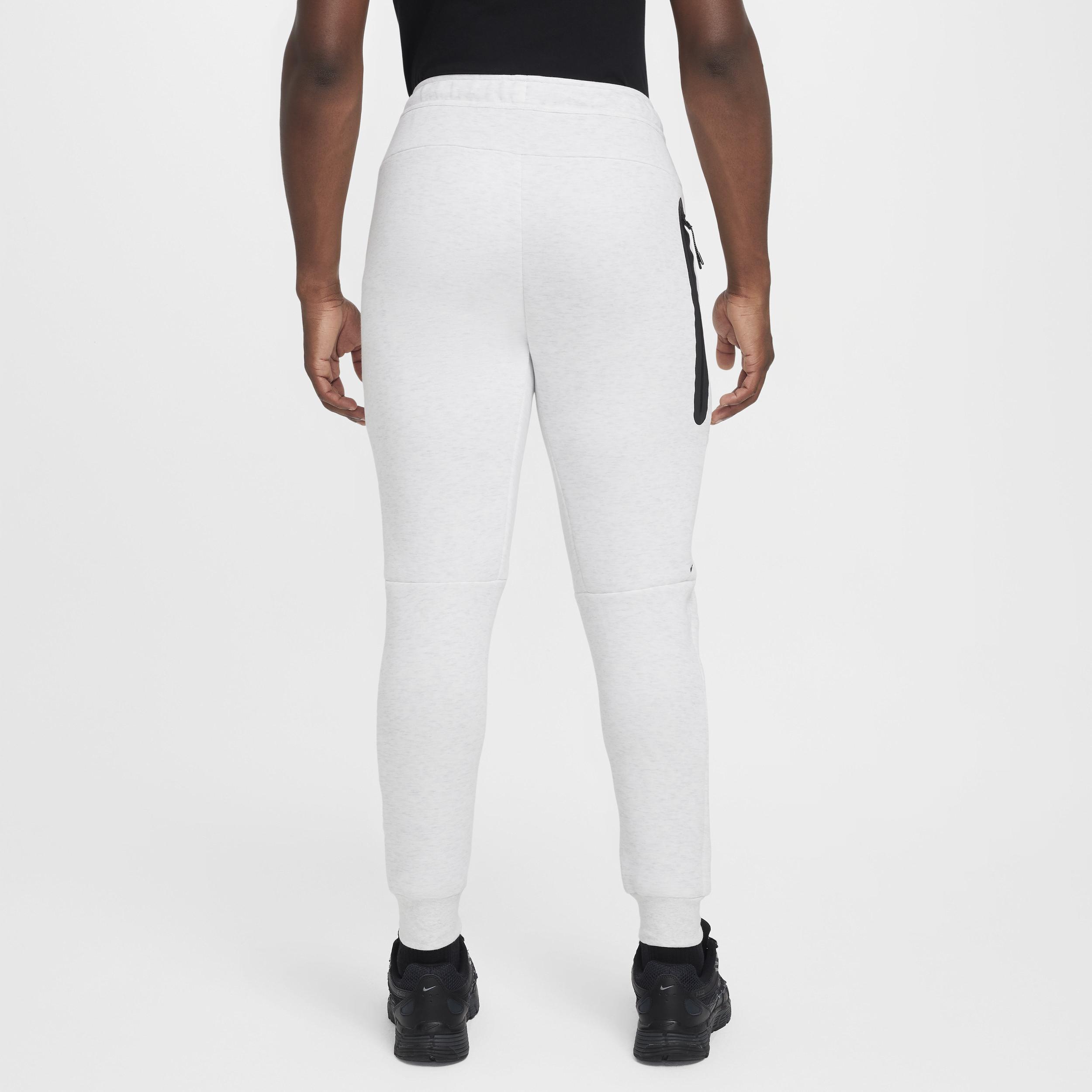 Nike Men's Tech Fleece Jogger Pants Product Image