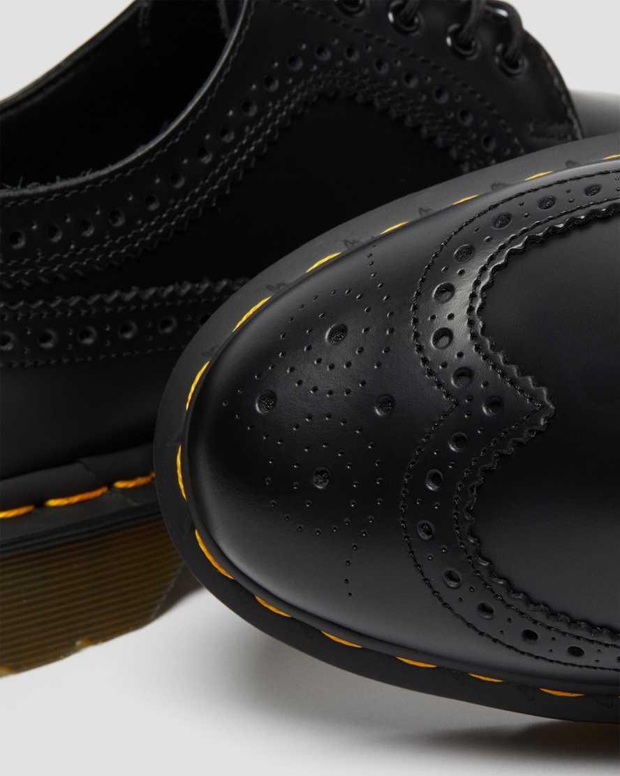 Dr. Martens 3989 Brogue Casual Shoe Product Image