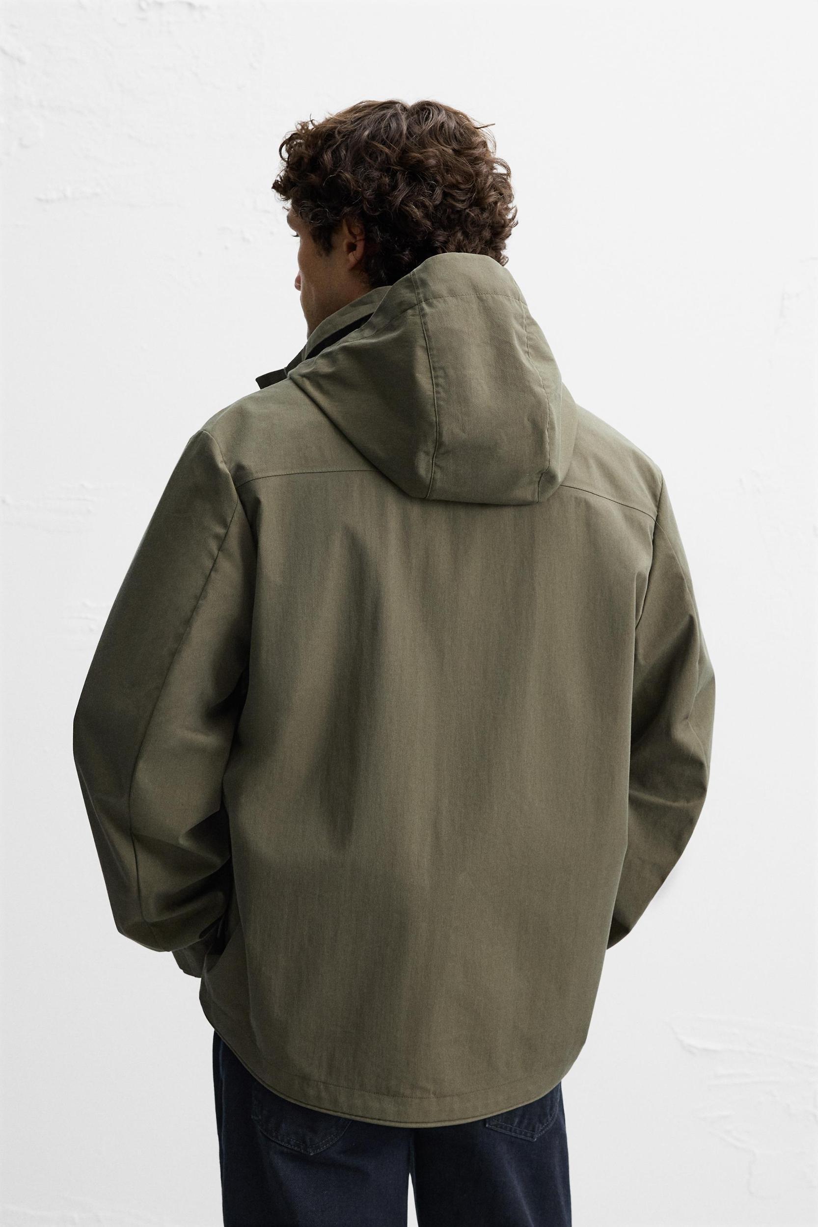 LIGHTWEIGHT WIND-RESISTANT PARKA Product Image