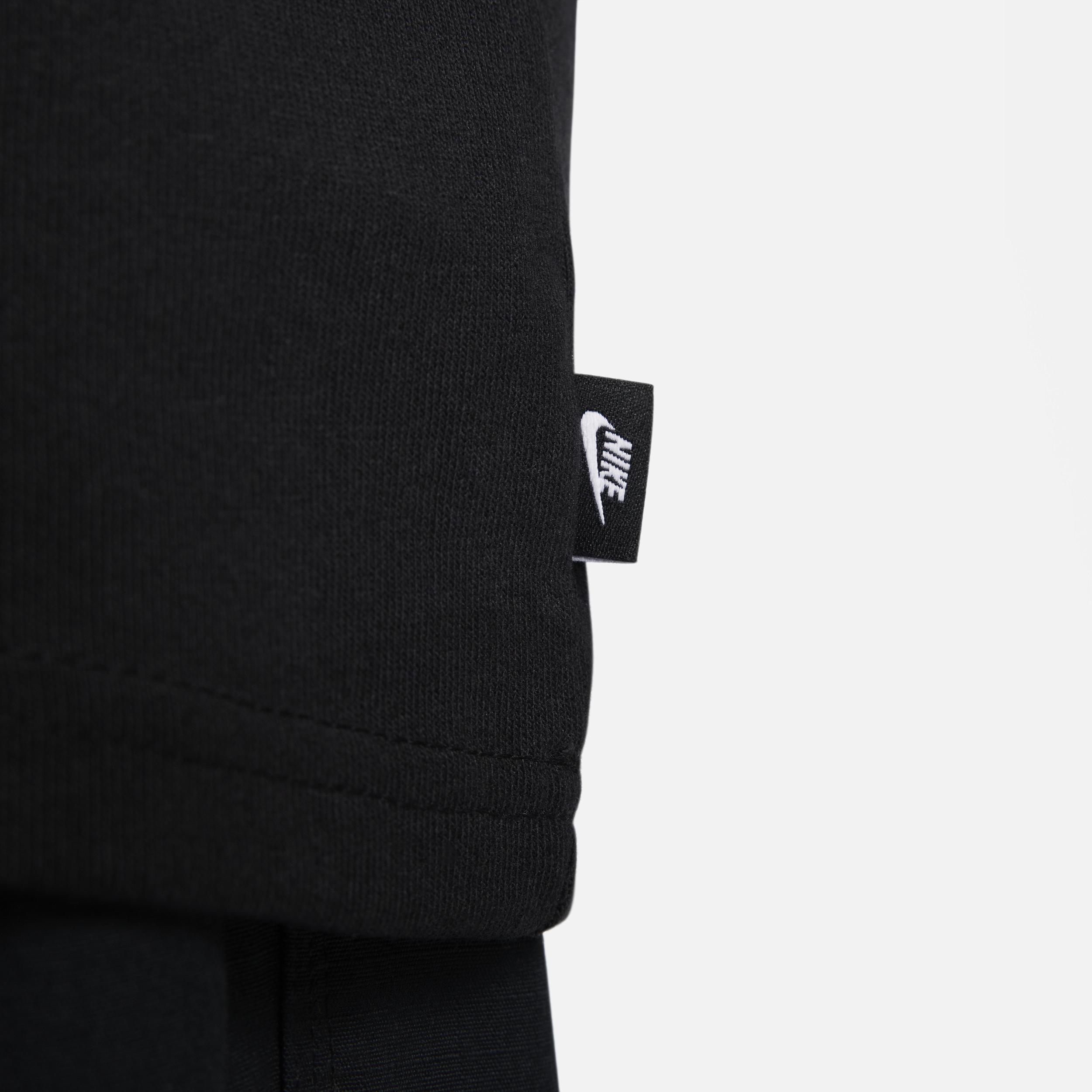 Men's Nike Sportswear Premium Essentials Pocket T-Shirt Product Image