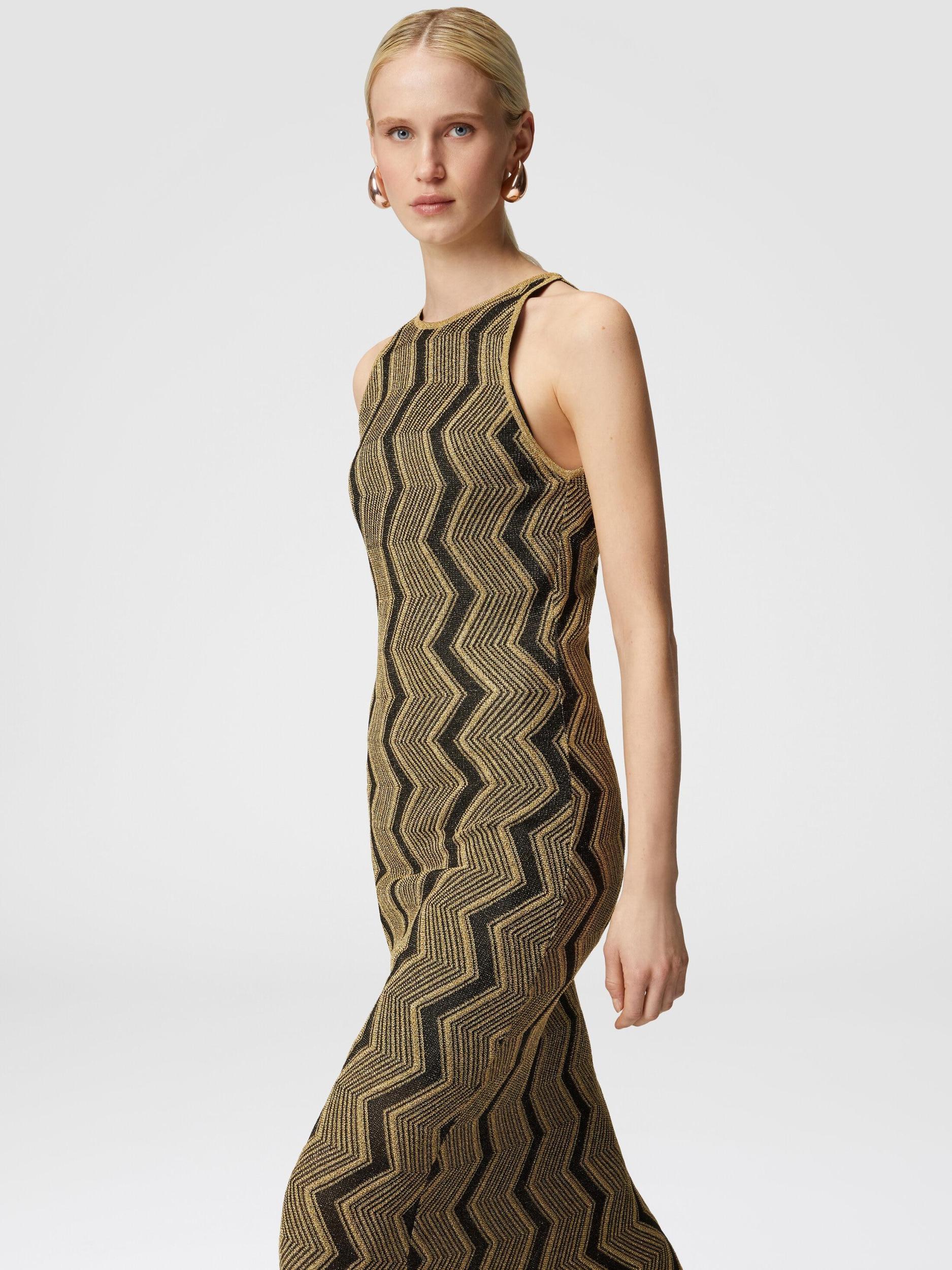 Long sleeveless dress with zigzag lamé pattern Product Image
