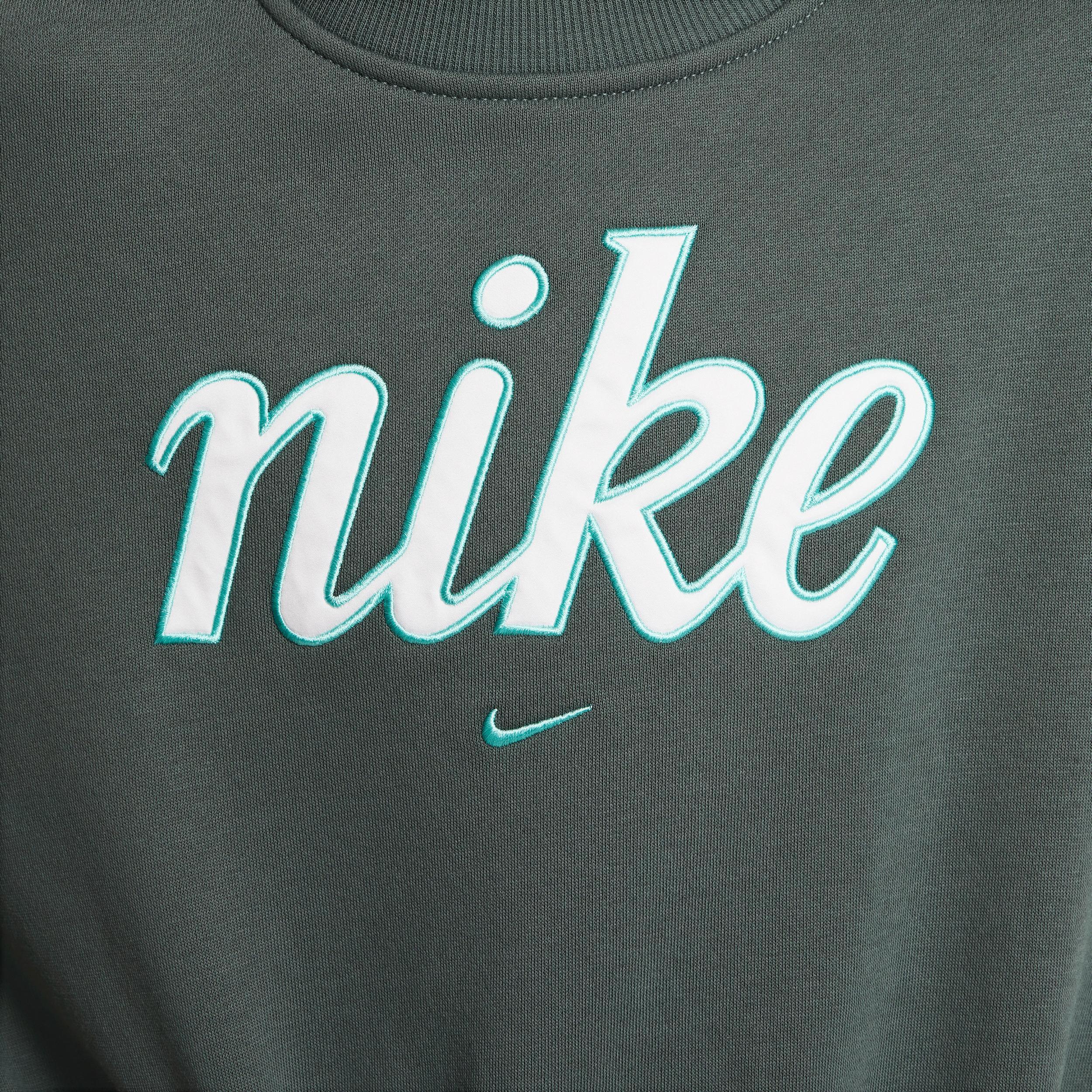 Women's Nike Sportswear Club Fleece Girls' Boxy Crew-Neck Sweatshirt Product Image