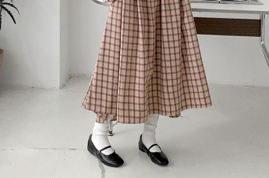 Long-Sleeve Plaid Loose-Fit Midi Dress Product Image