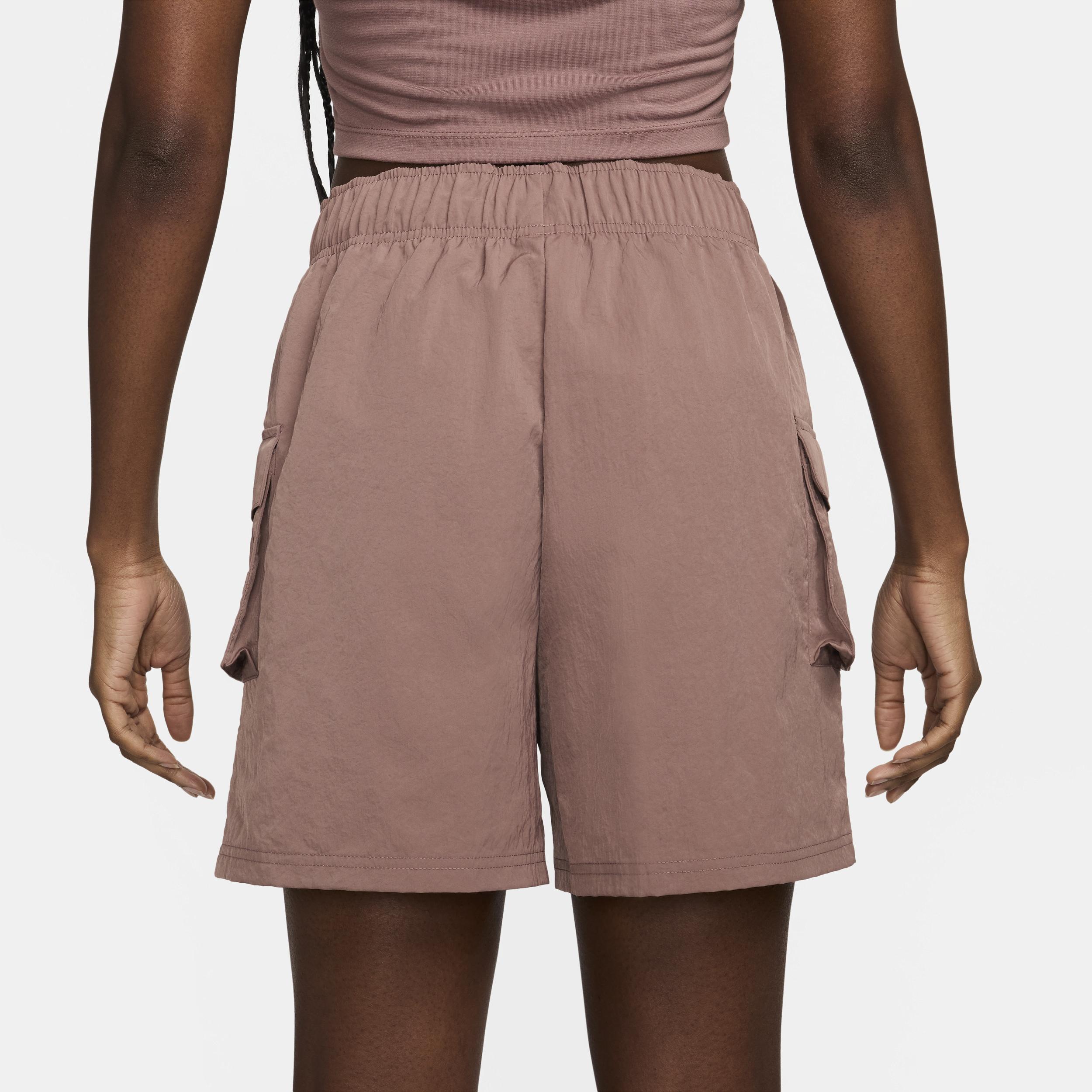 Women's Nike Sportswear Essential Woven High-Rise Shorts Product Image