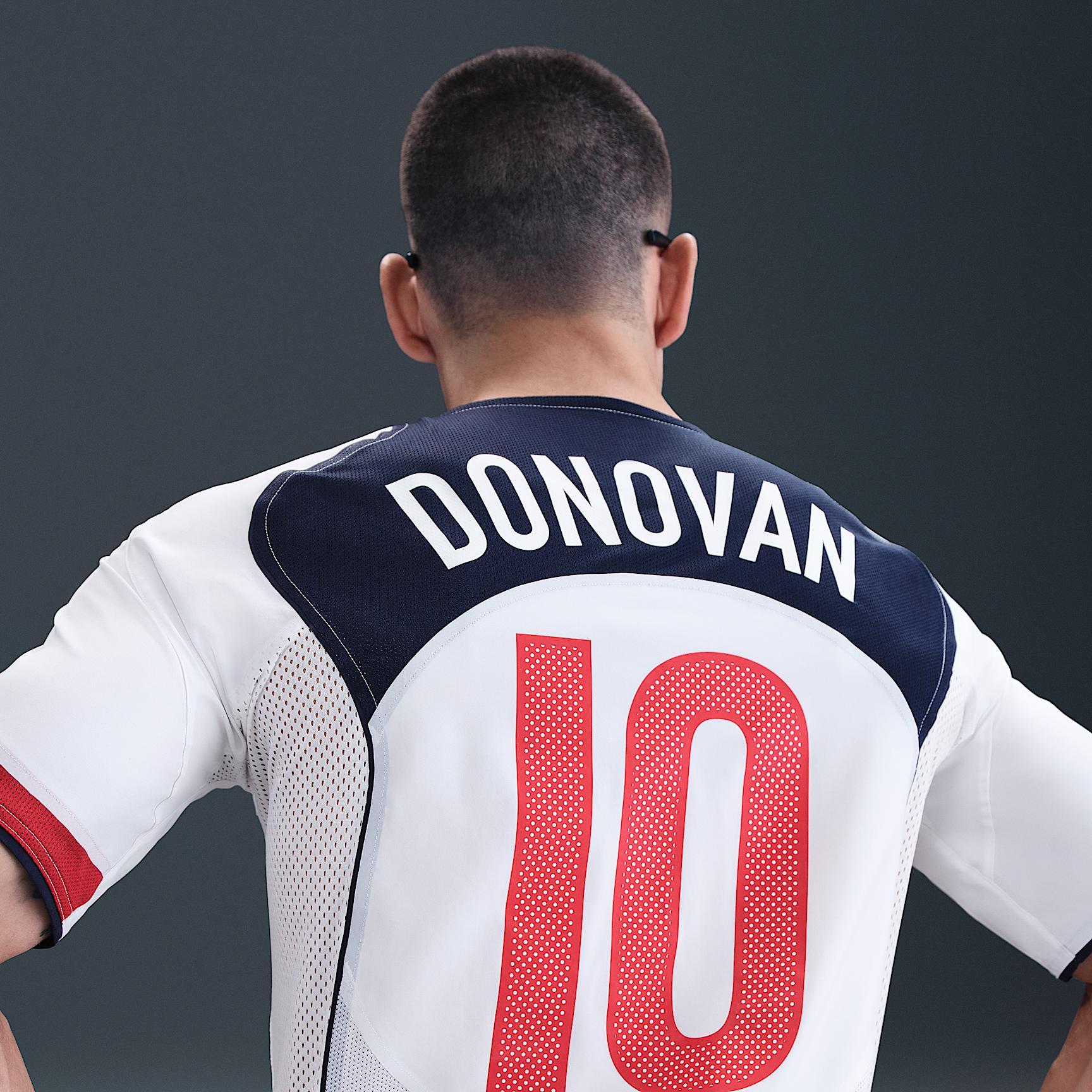 Landon Donovan USMNT 2004 Total 90 Reissue Nike Men's Soccer Replica Jersey Product Image