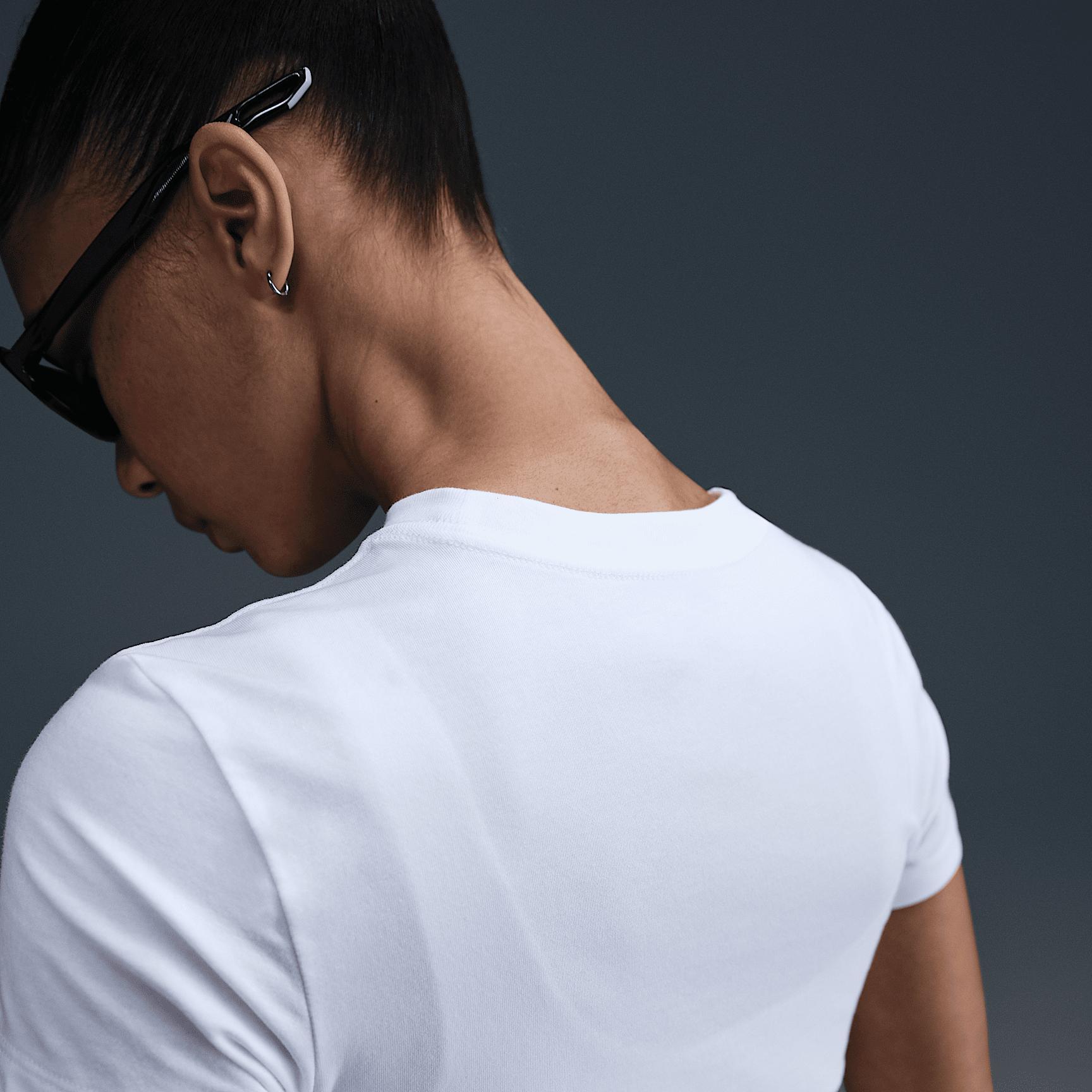 Nike Sportswear Chill Knit Women's Slim Cropped T-Shirt Product Image
