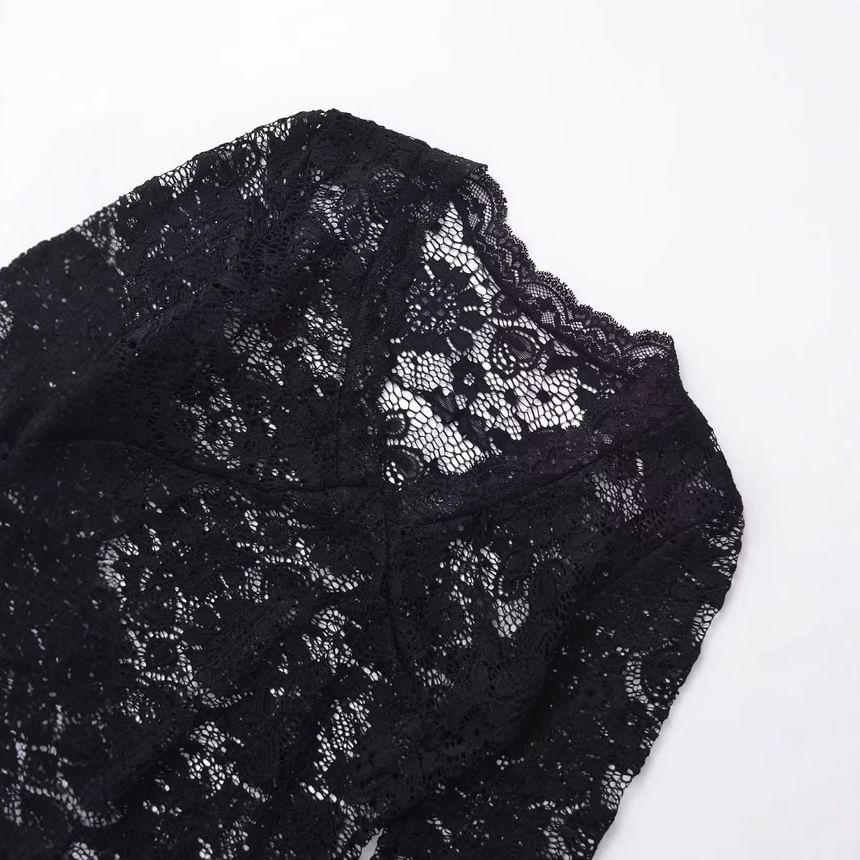 Long-Sleeve V-Neck Floral Lace Slim Fit Top Product Image