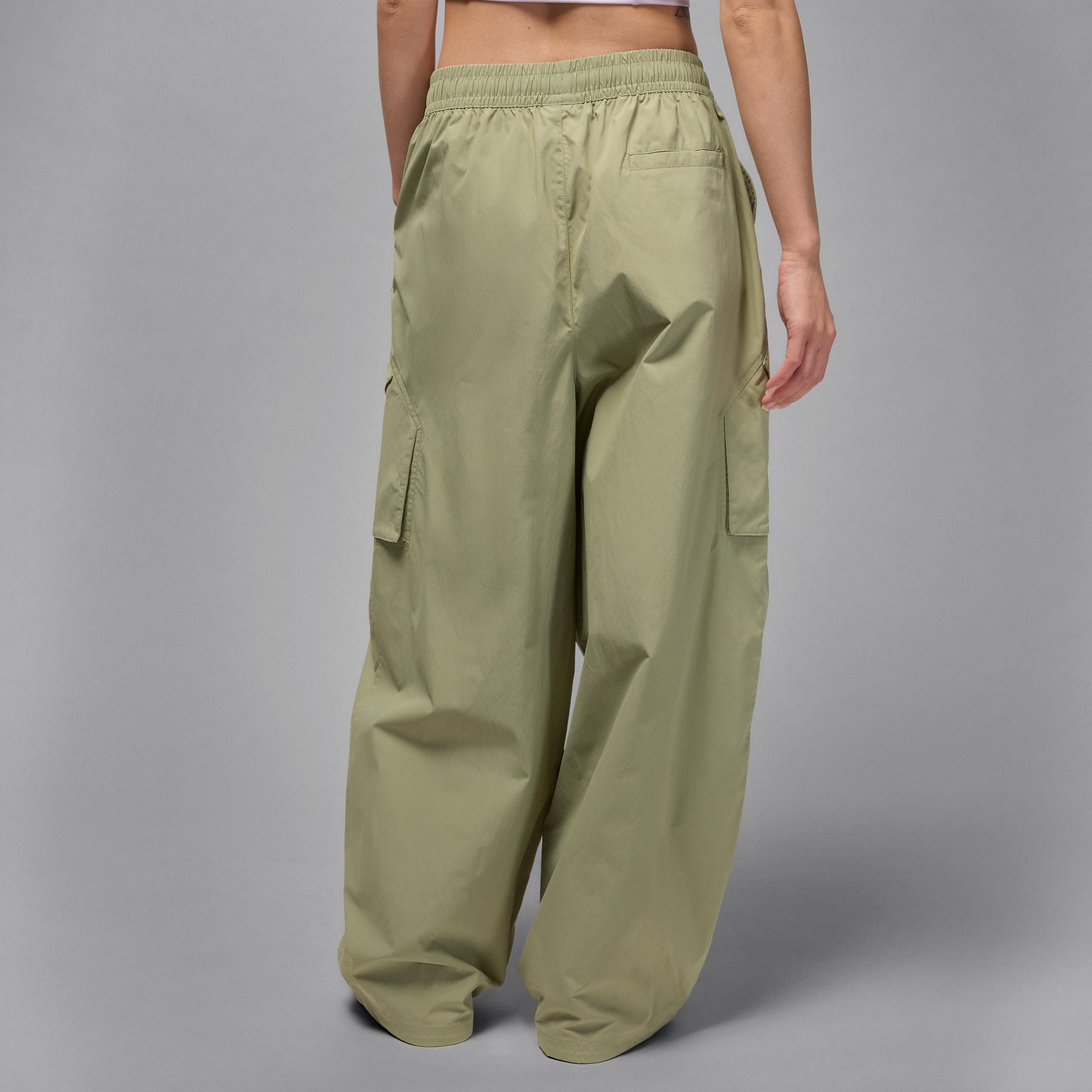 Women's Jordan Flight Chicago Parachute Pants Product Image