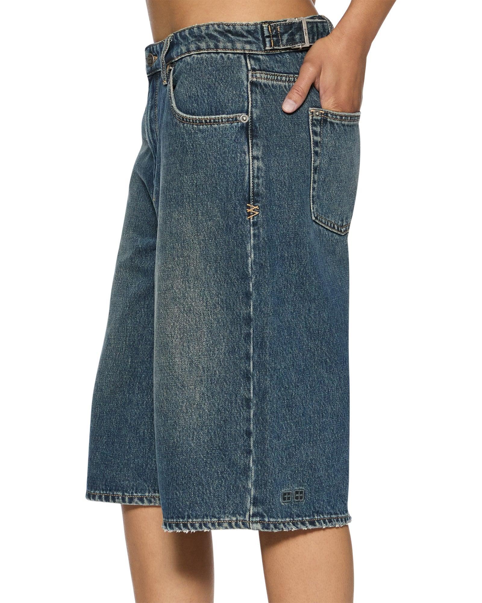 LOW RIDER SHORT SANDSTORM Female Product Image