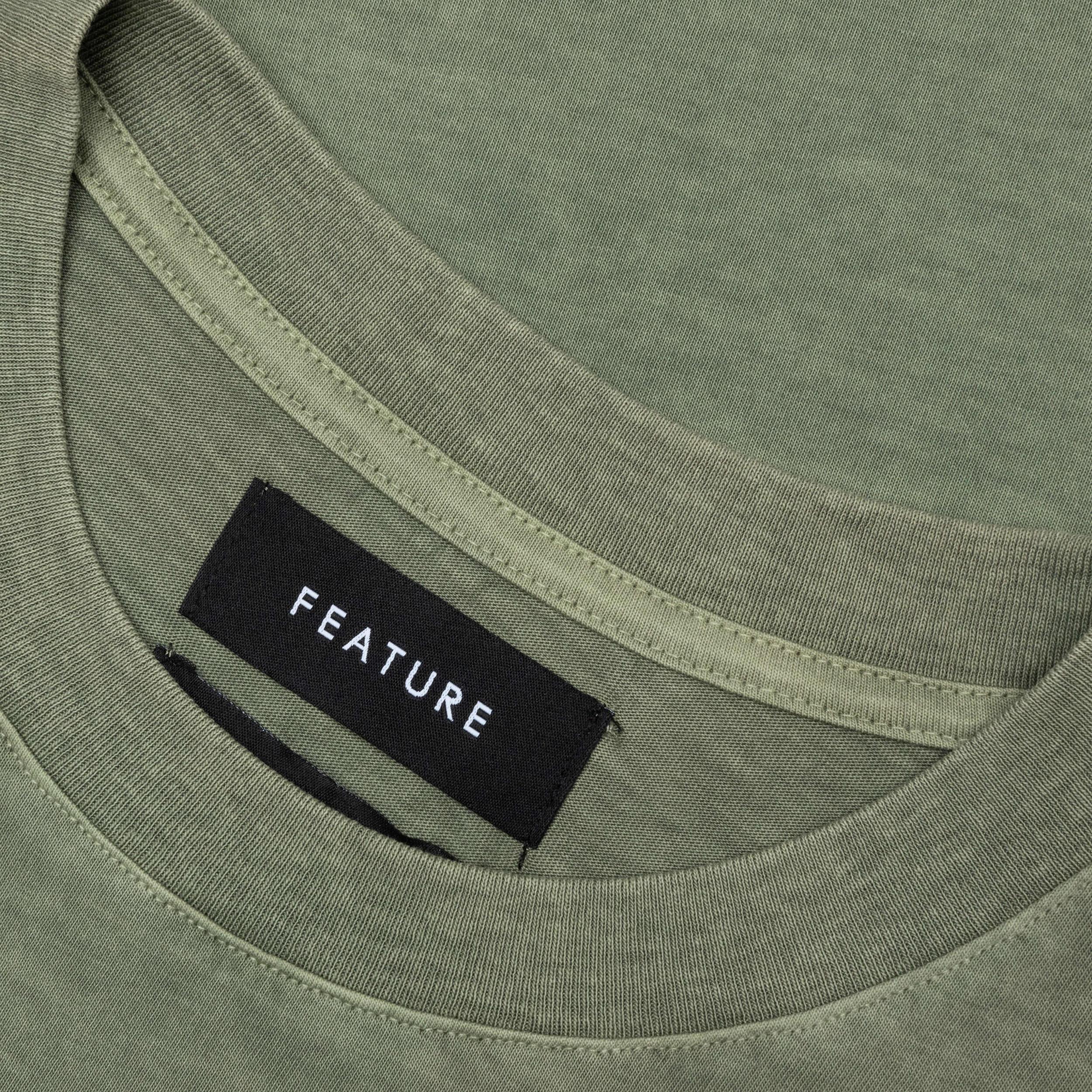 Haring Tee - Pigment Deep Lichen Male Product Image