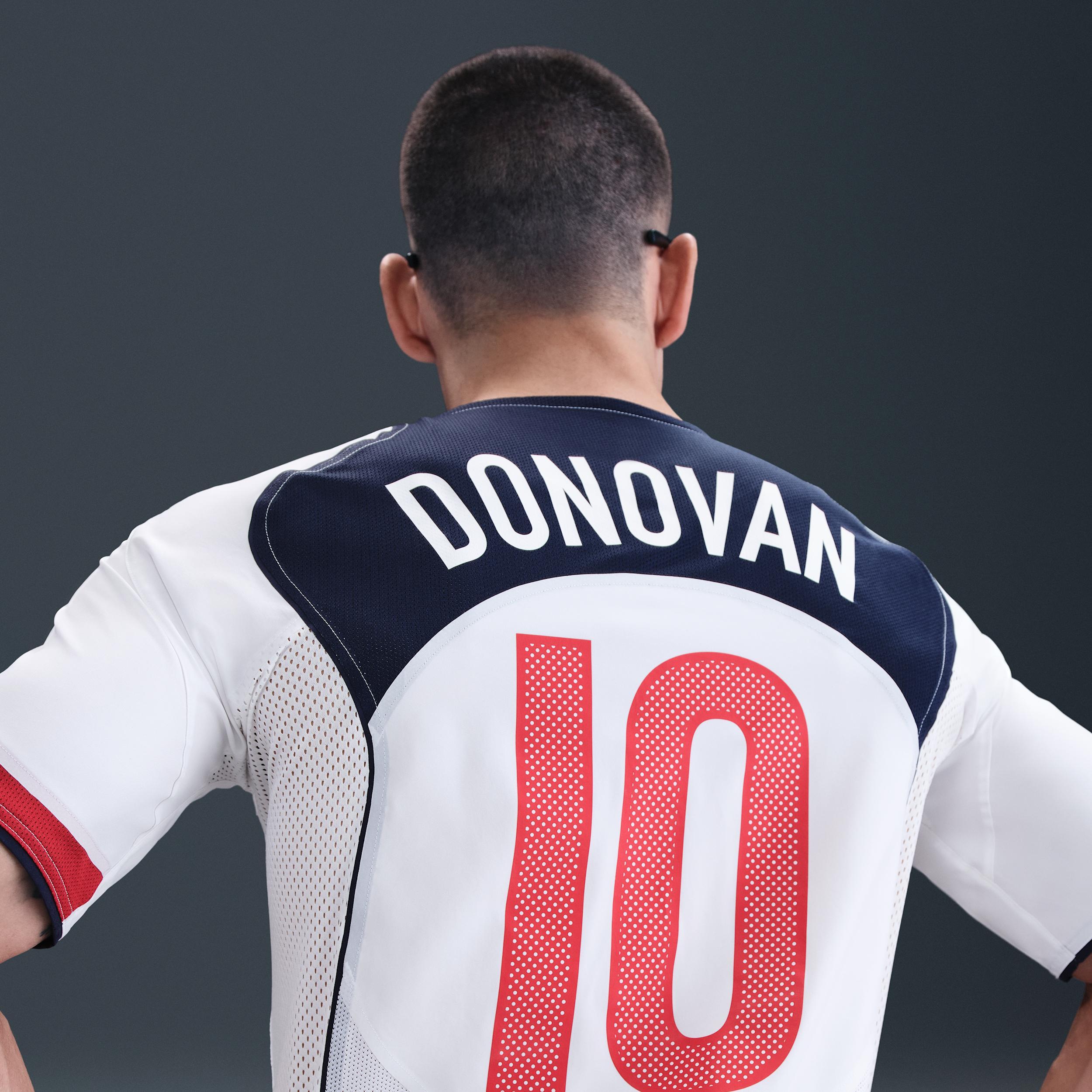 Landon Donovan USMNT 2004 Total 90 Reissue Nike Men's Soccer Replica Jersey Product Image
