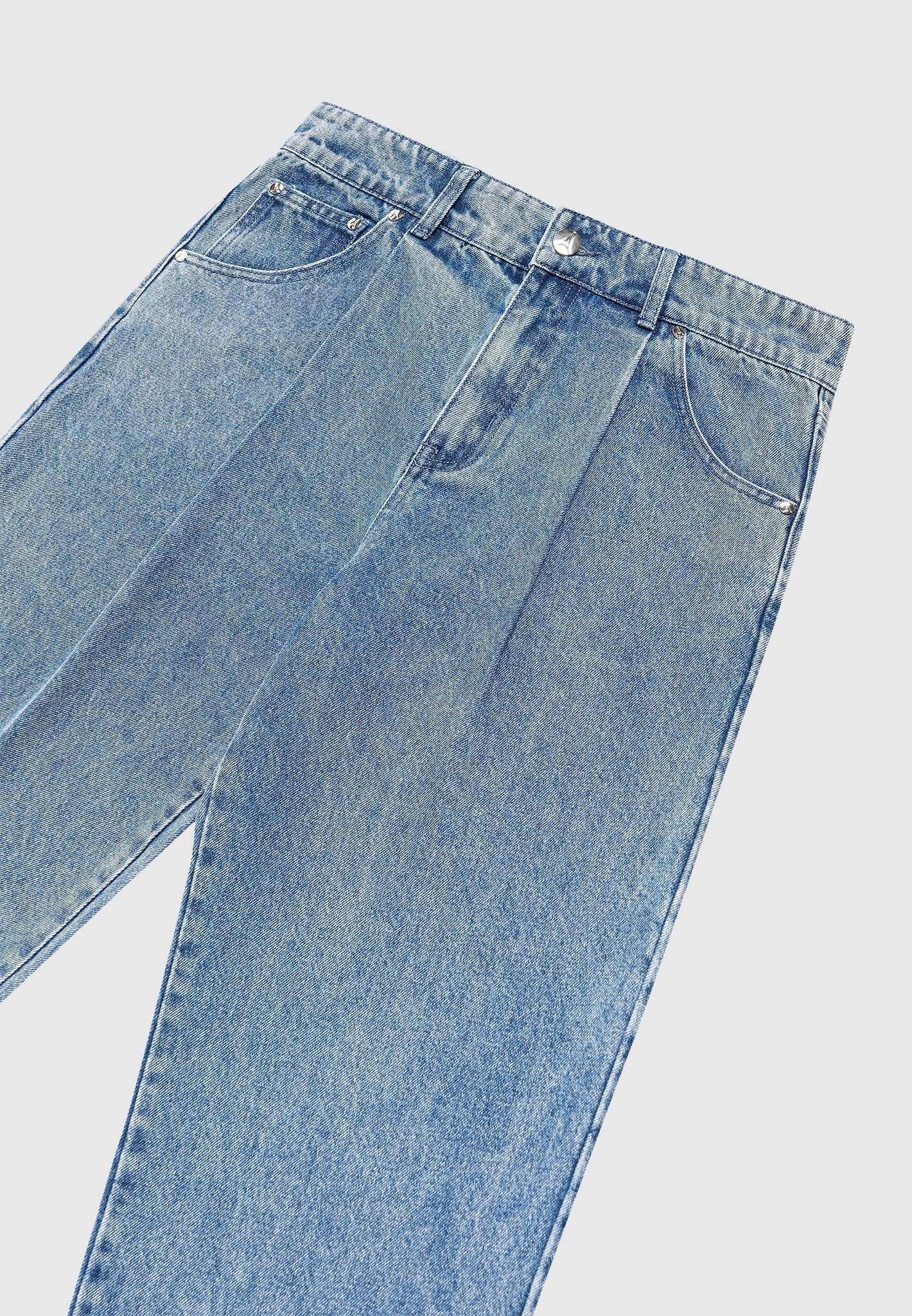 Arnault - Pleated Jeans - Washed Blue Male Product Image