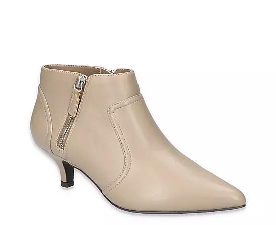 Easy Street Womens Annalee Boot Product Image
