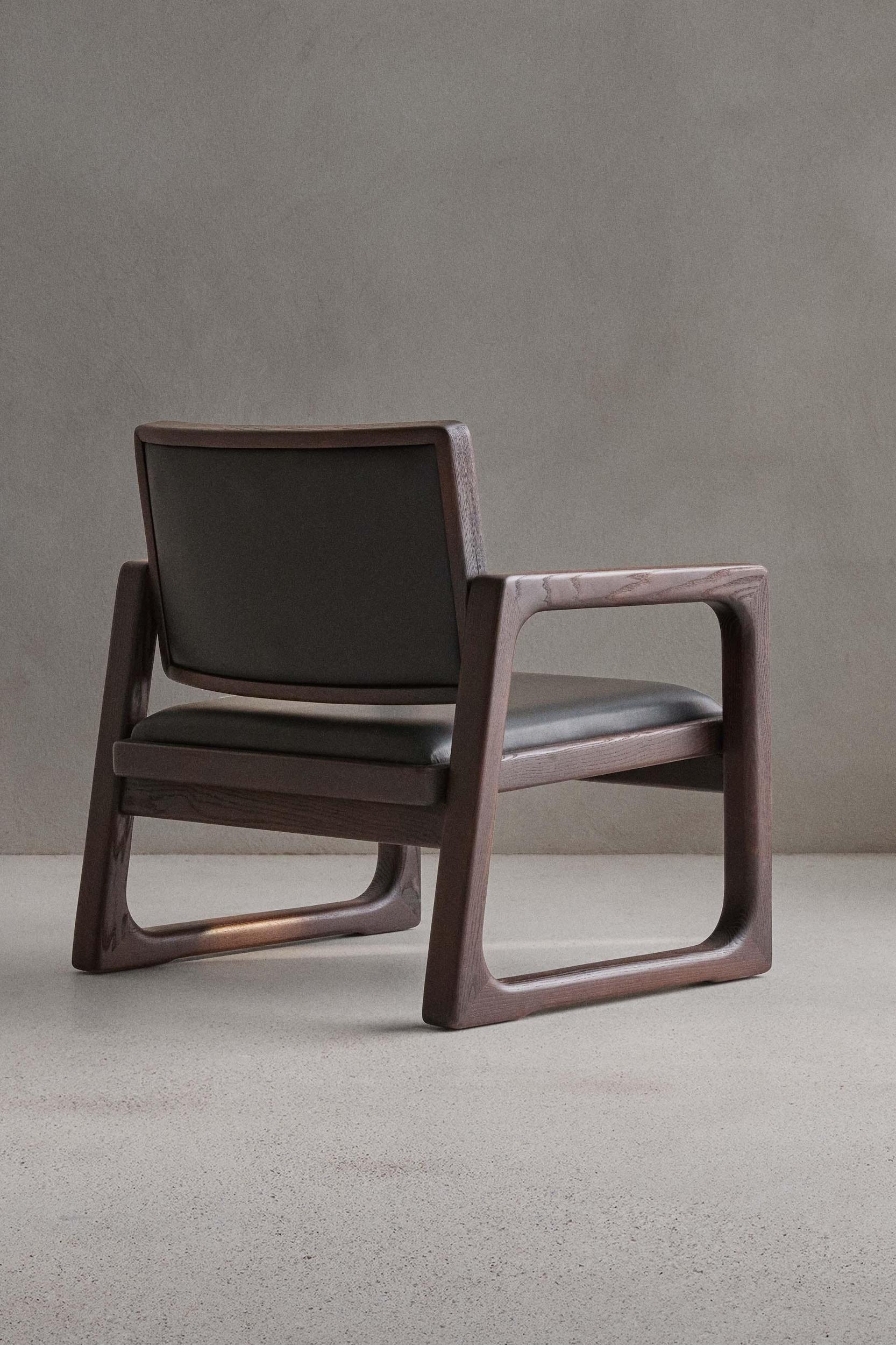 LOUNGE CHAIR 03 Product Image
