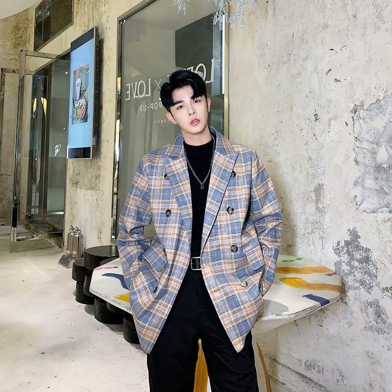 Peak Lapel Plaid Double-Breasted Blazer Product Image