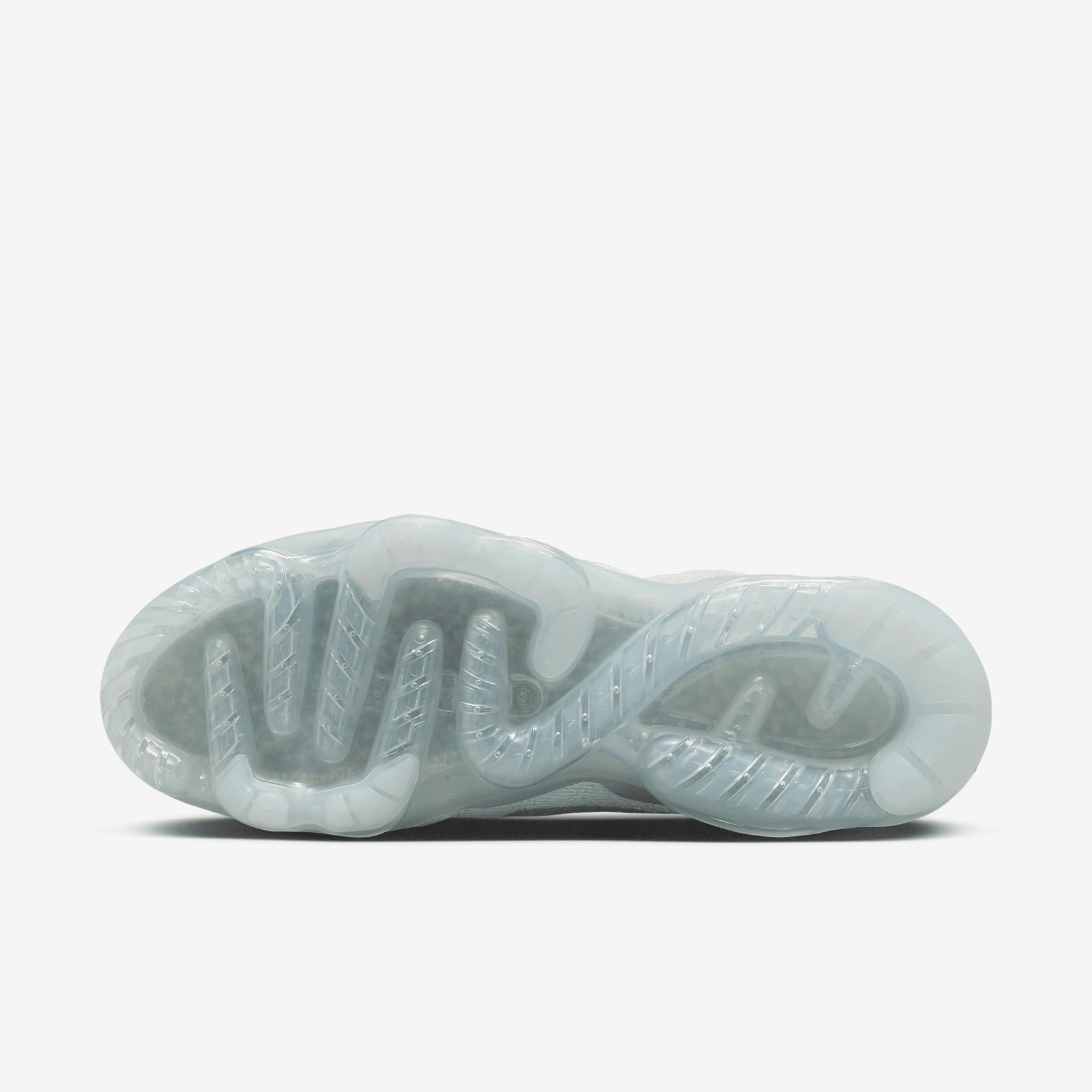 Nike Men's Air VaporMax 2023 Flyknit Shoes Product Image