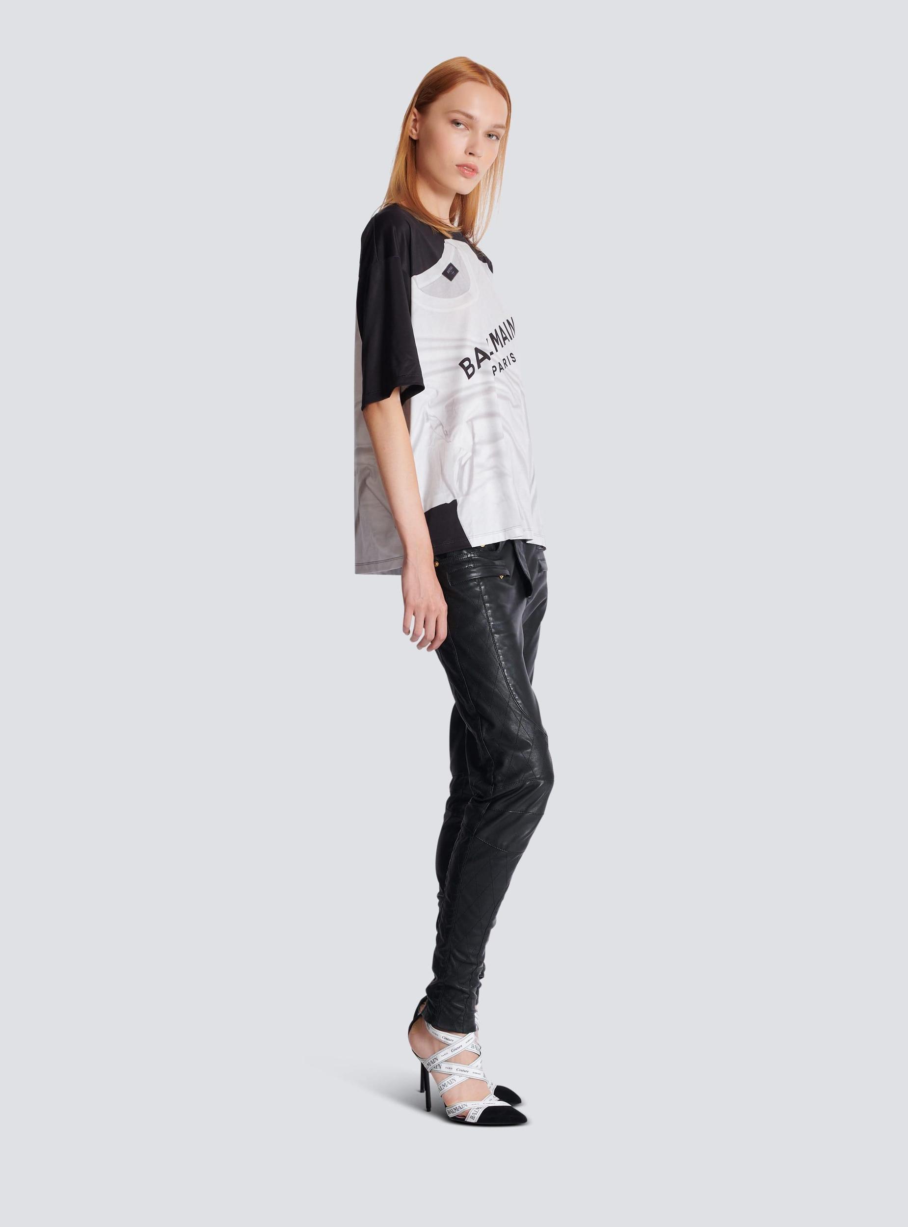 Loose T-shirt with optical illusion print  Product Image