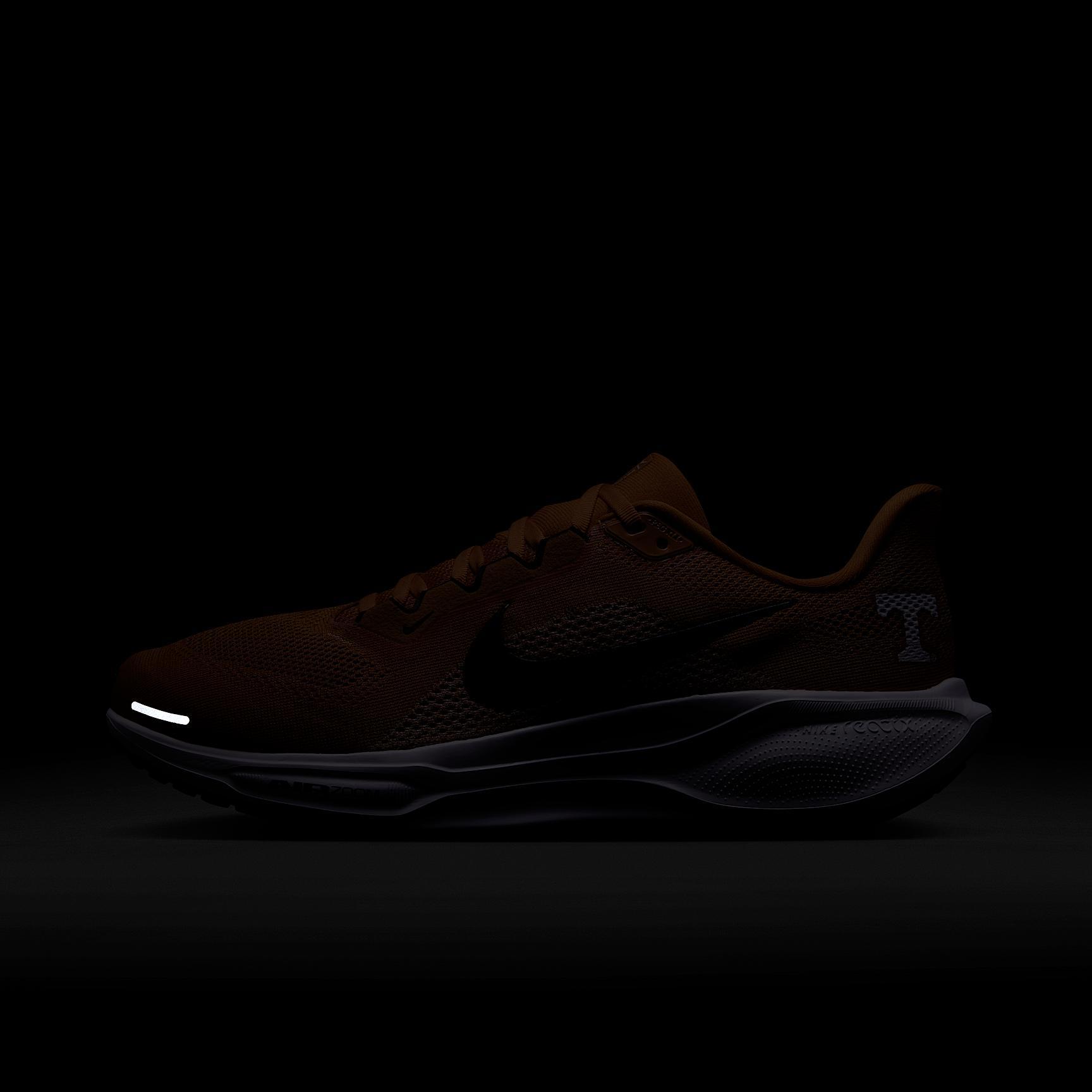 Tennessee Pegasus 41 Men's Nike College Road Running Shoes Product Image