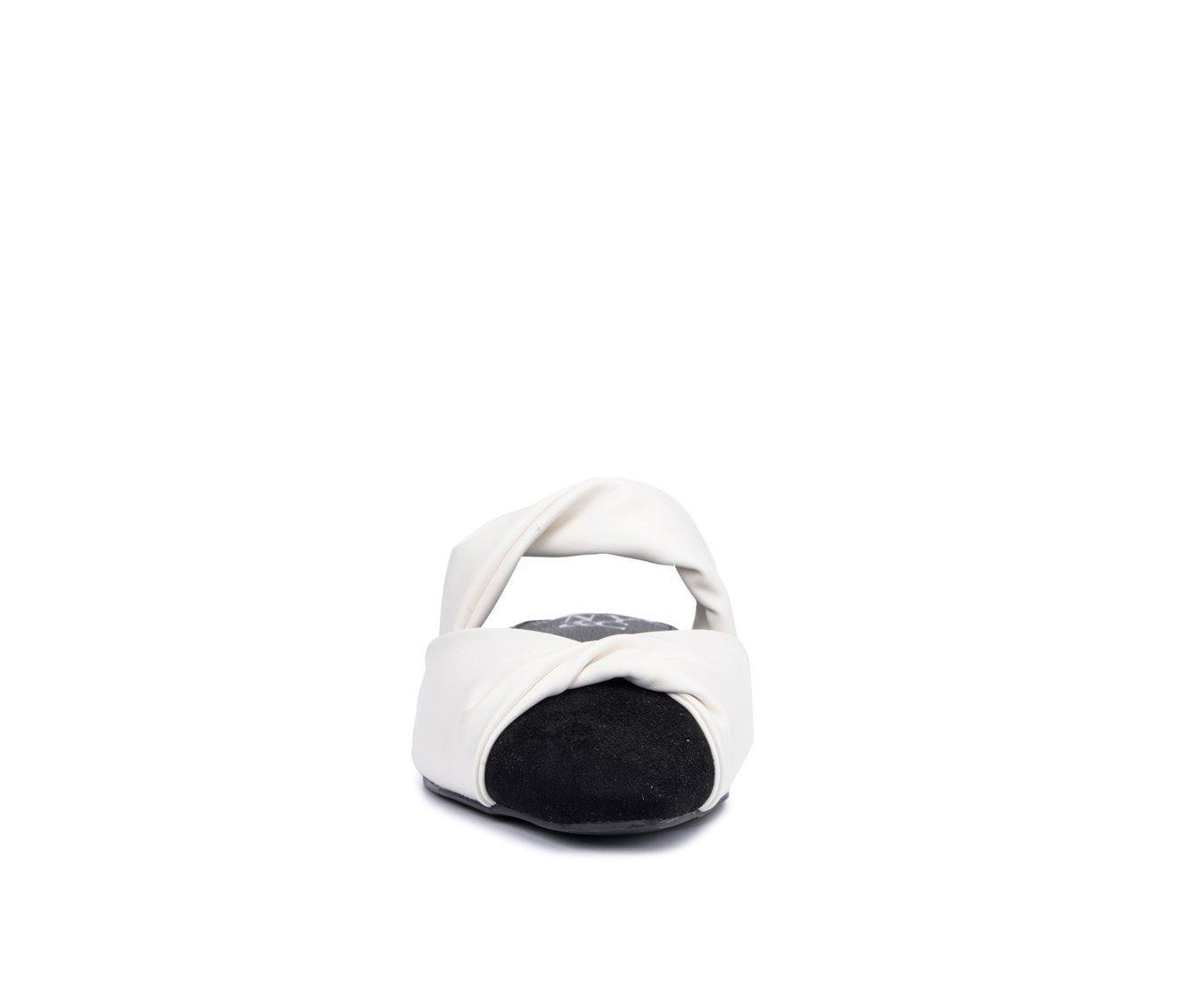 Women's Baretraps Gennie Casual Slip-On Product Image