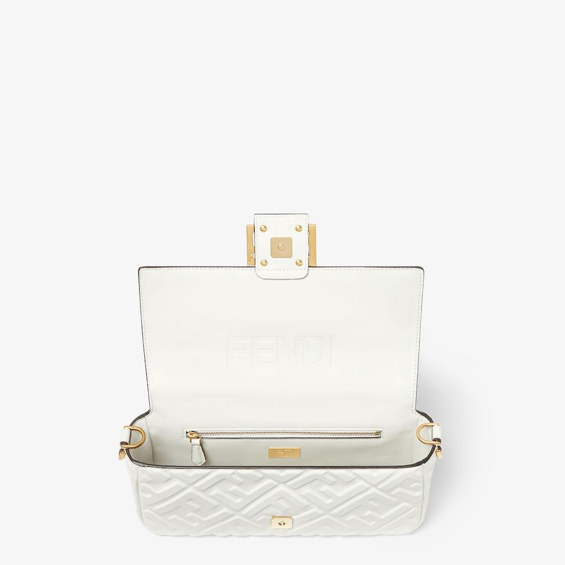 BaguetteWhite leather bag Product Image