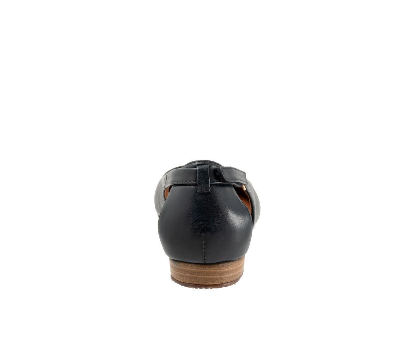 Women's Softwalk Venice Flats Product Image
