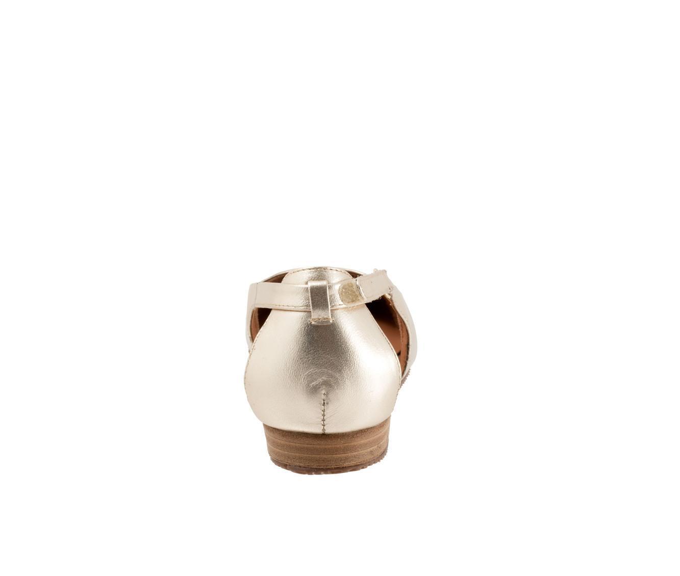 Women's Softwalk Venice Flats Product Image