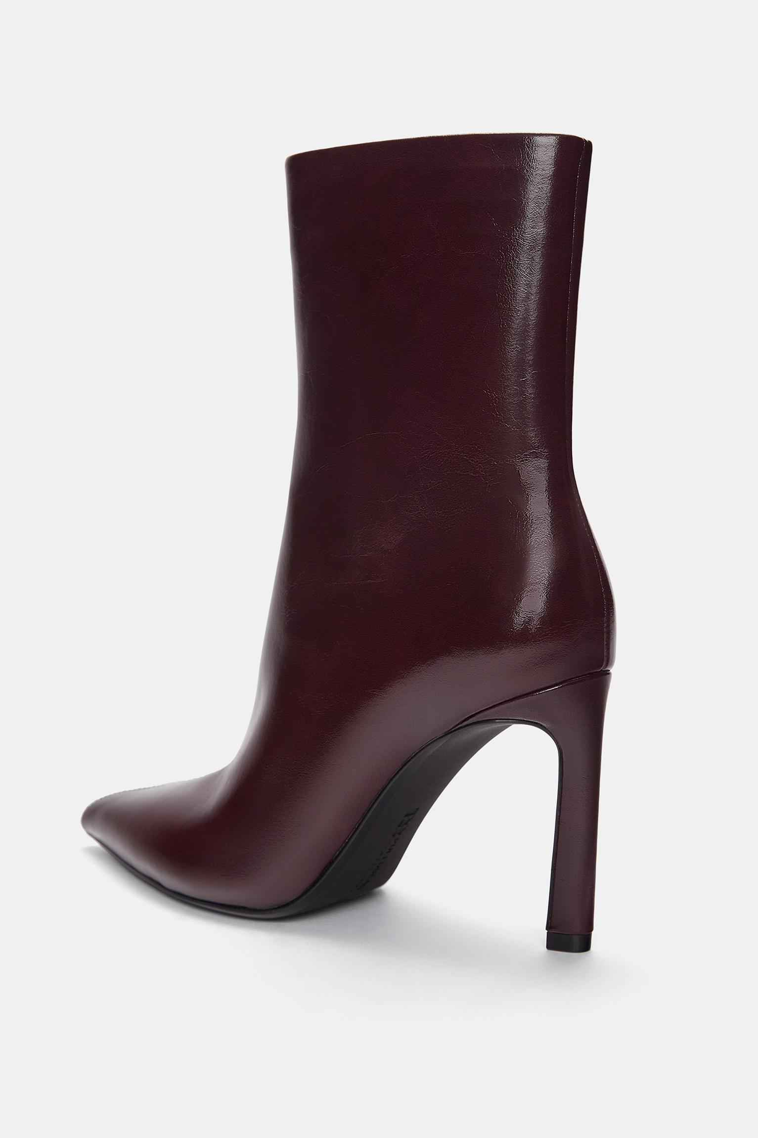 Kitten heel pointed ankle boots Product Image