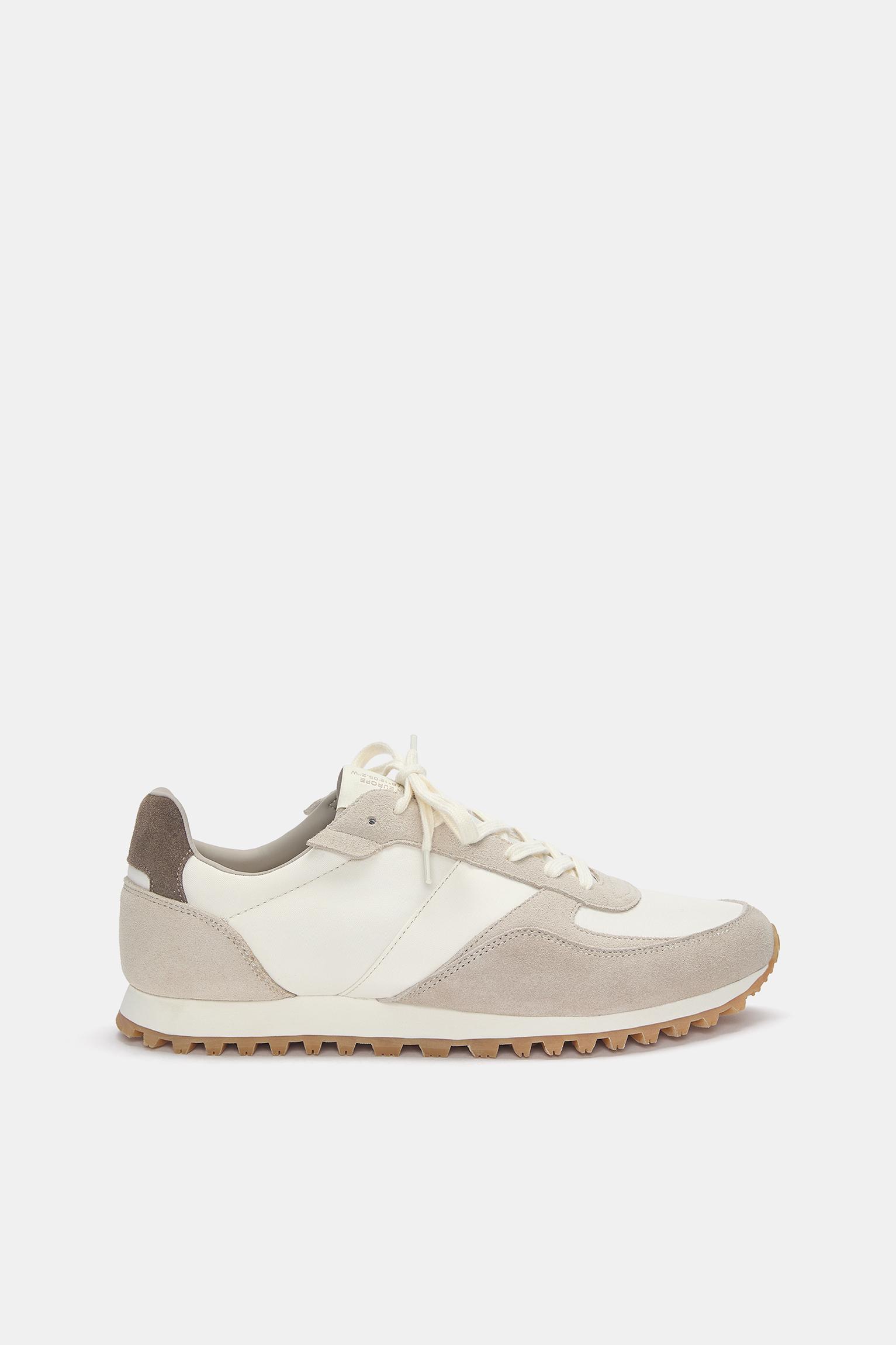 Casual sneakers Product Image