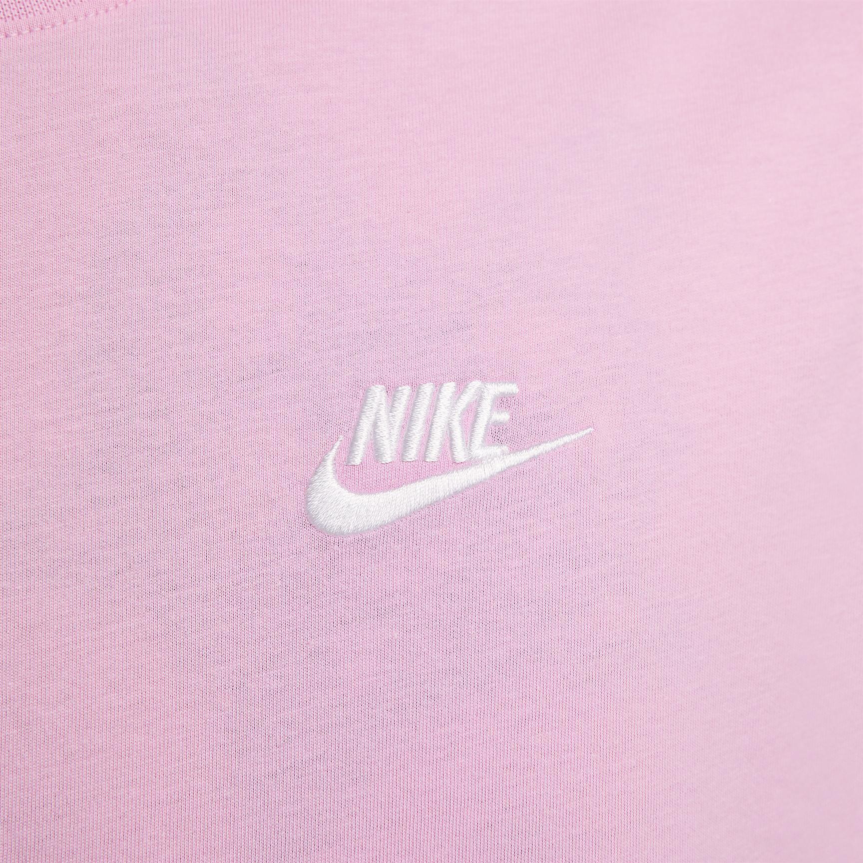 Men's Nike Sportswear Club T-Shirt Product Image