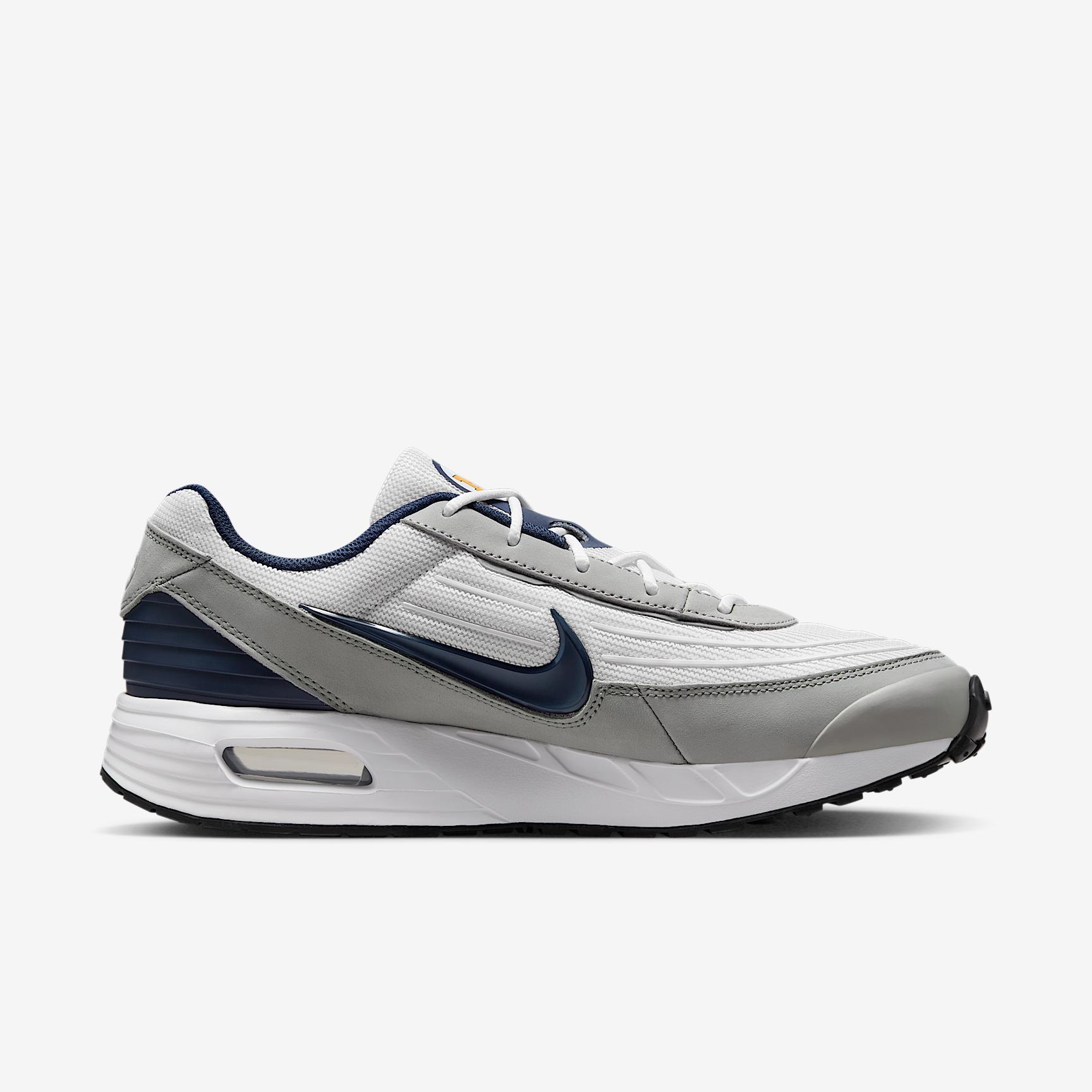 Nike College Air Max Verse (Michigan) Men's Shoes Product Image