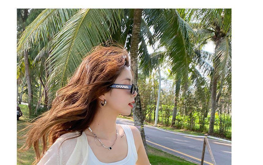 Scoop Neck Plain Padded Tank Top Product Image