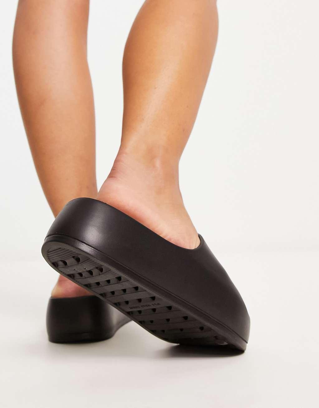 ASOS DESIGN Wide Fit February one piece slides Product Image