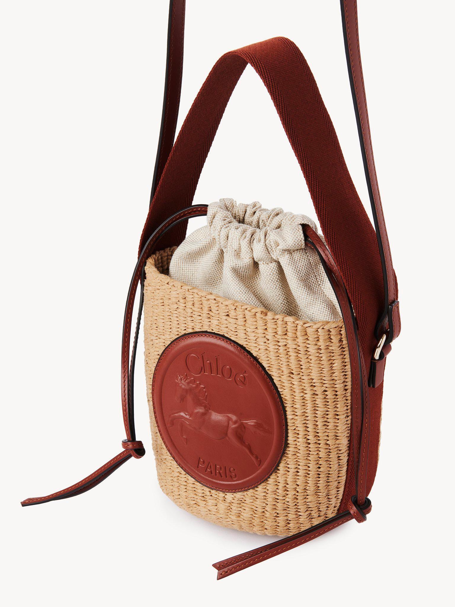 Small Horse Medal basket in natural fibers Product Image