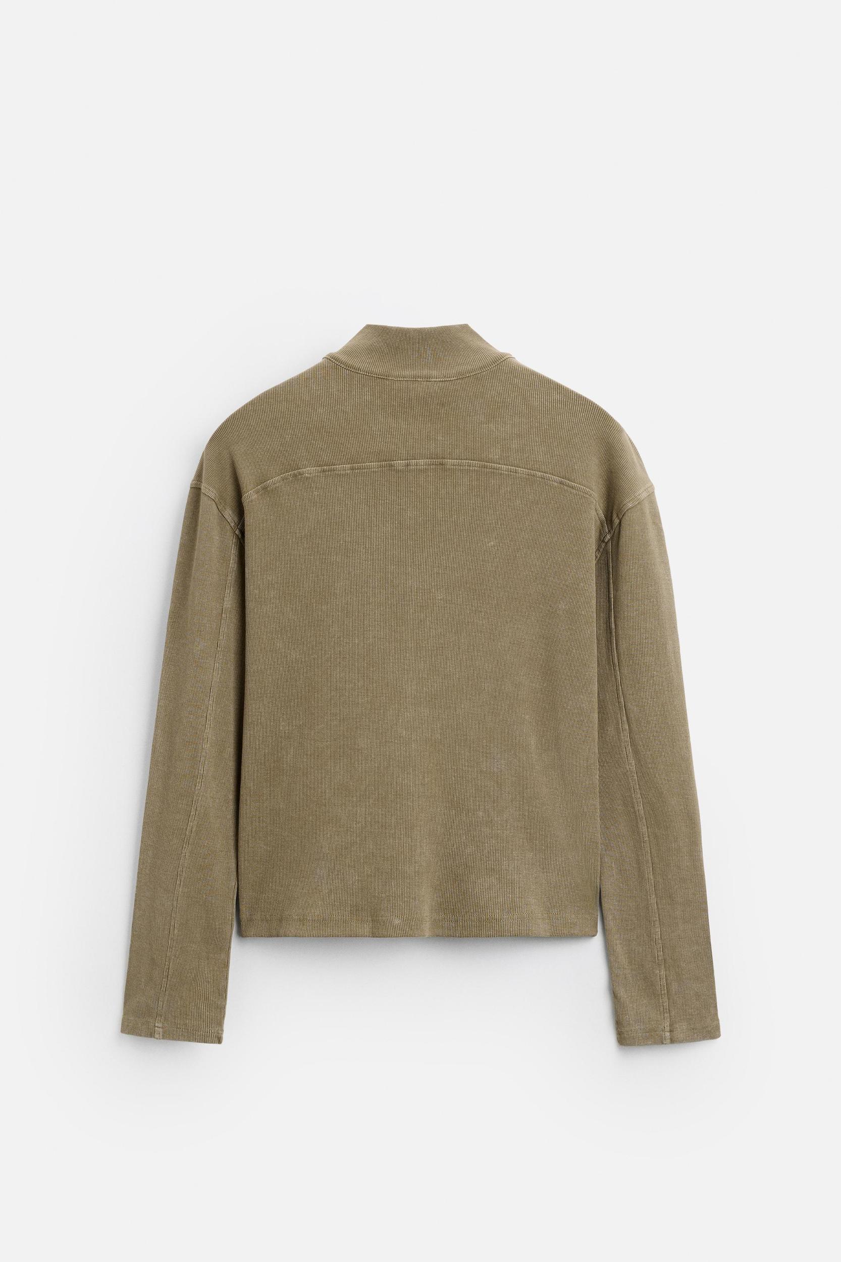 WASHED DETAIL ZIPPERED SWEATSHIRT Product Image
