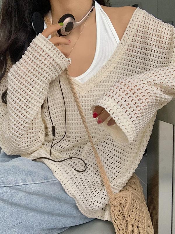 Cutout V Neck Loose Long Sleeve Knit Product Image