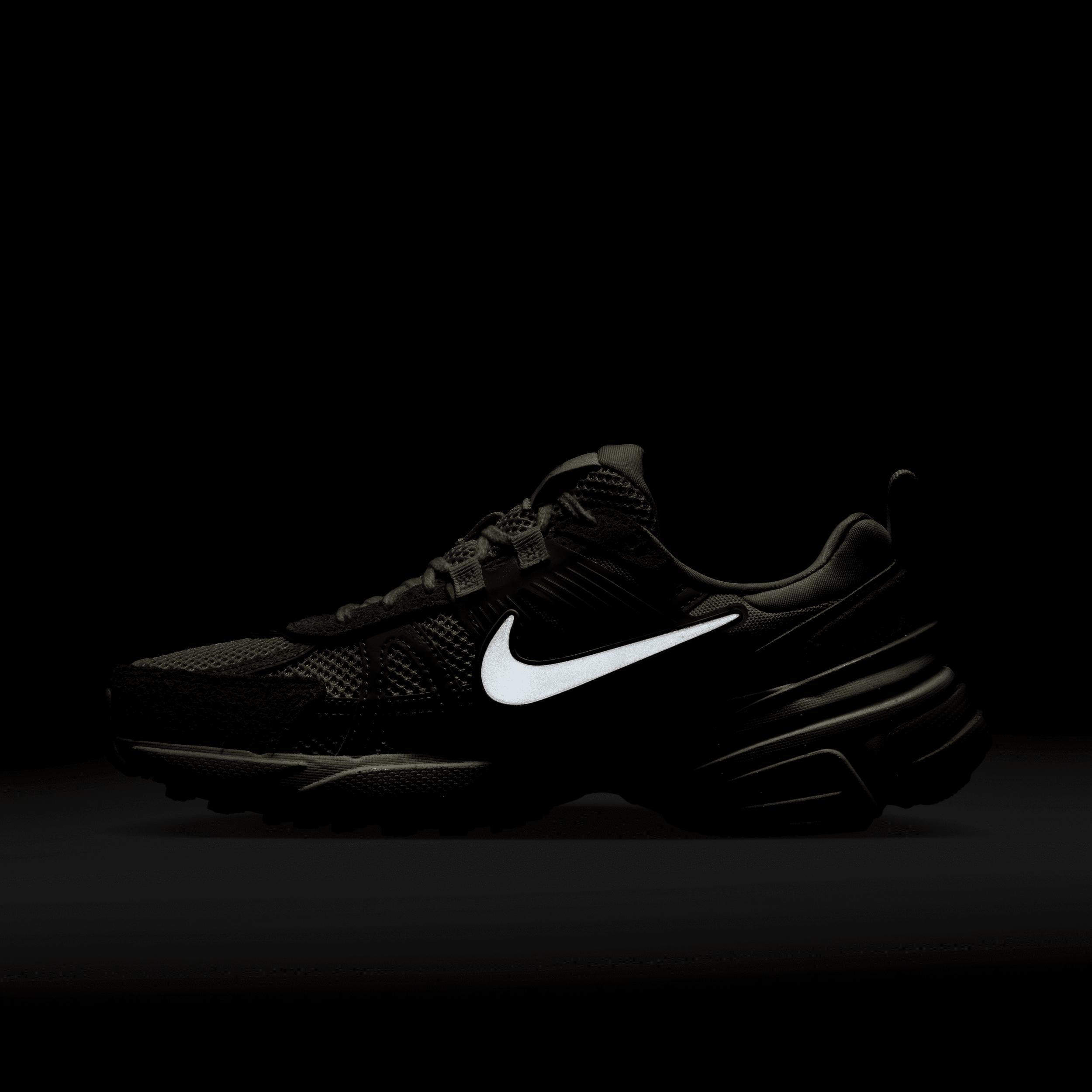 Nike Women's V2K Run Shoes Product Image