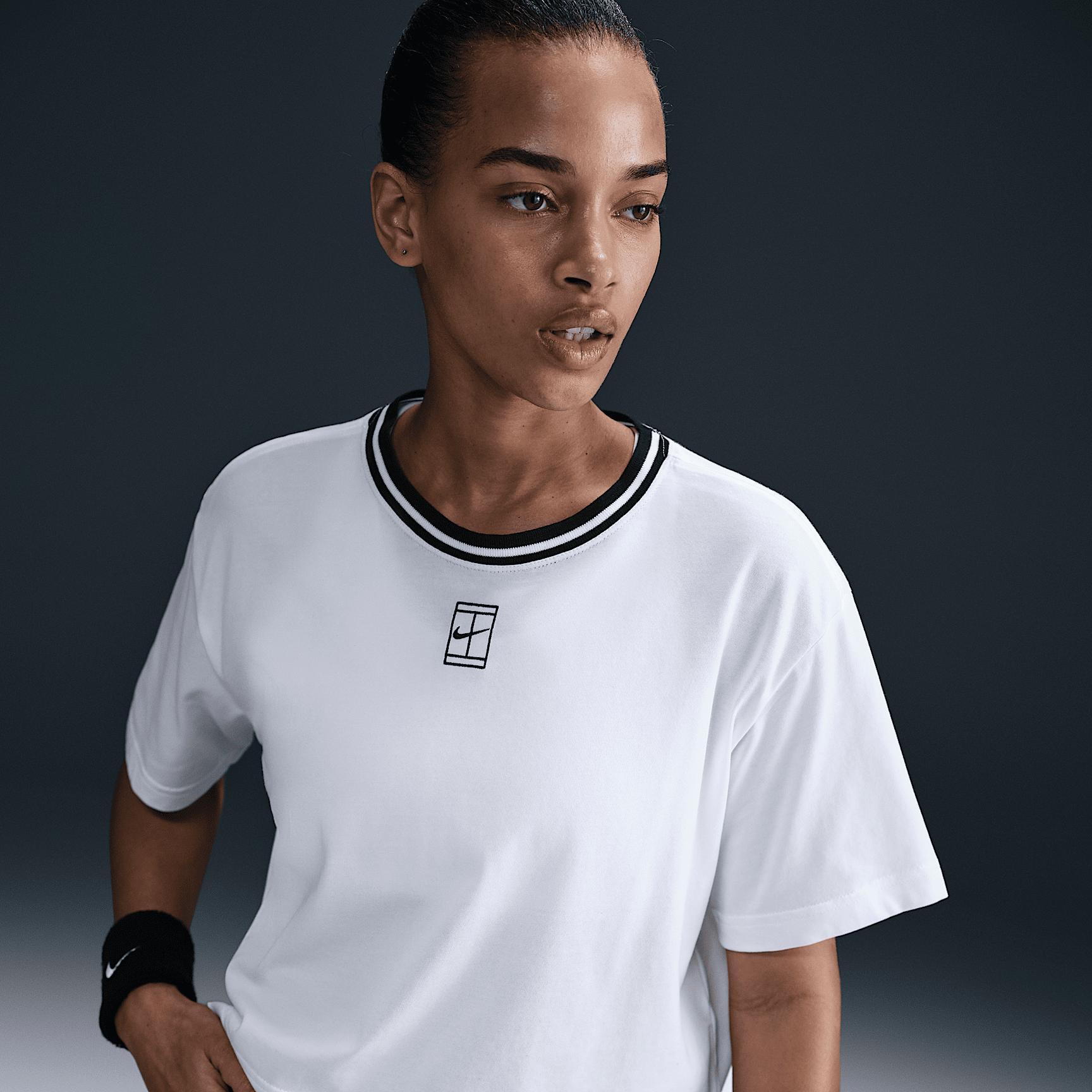 Nike Heritage Women's Dri-FIT Short-Sleeve Cropped T-Shirt Product Image