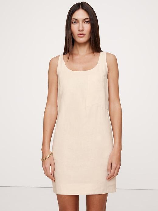 Linen Scoop-Neck Shift Dress Product Image