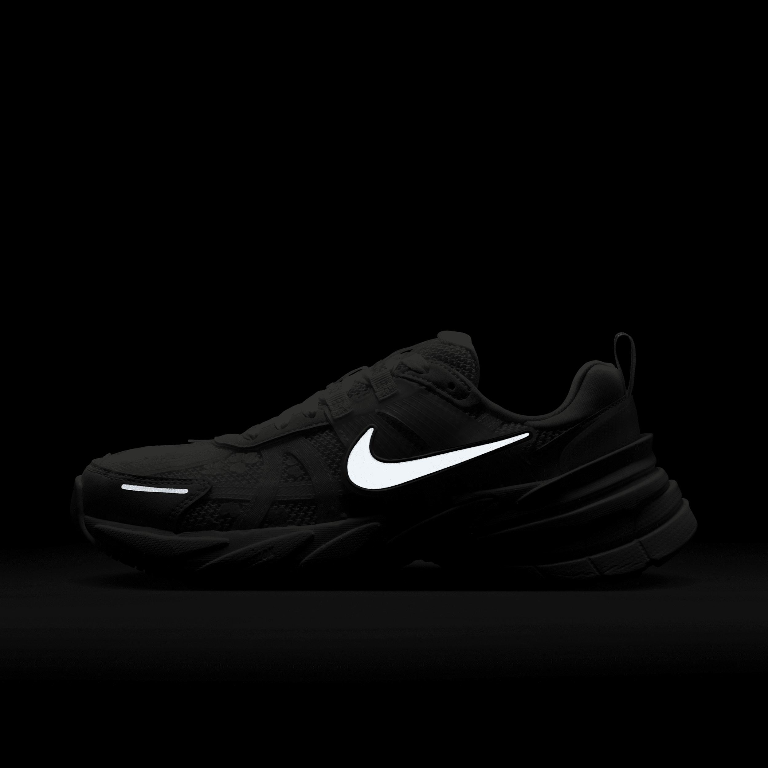 Nike Women's V2K Run Shoes Product Image