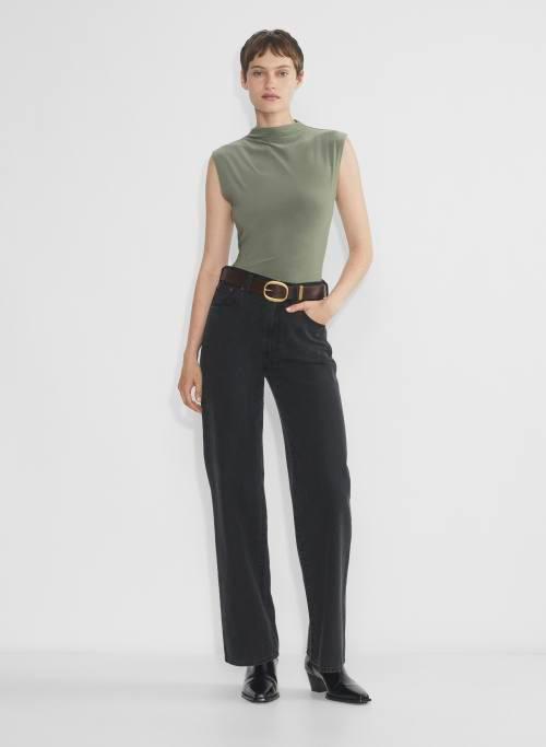 smooth matter™ botanist hip tank Product Image