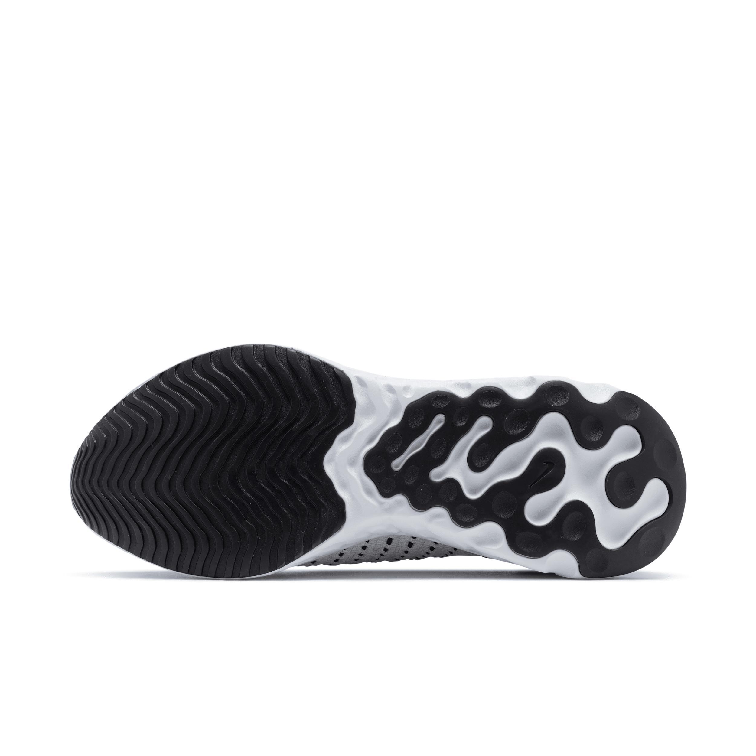 Nike Mens React Phantom Run Flyknit 2 Running Shoes in True White/Black/Pure Platinum Product Image