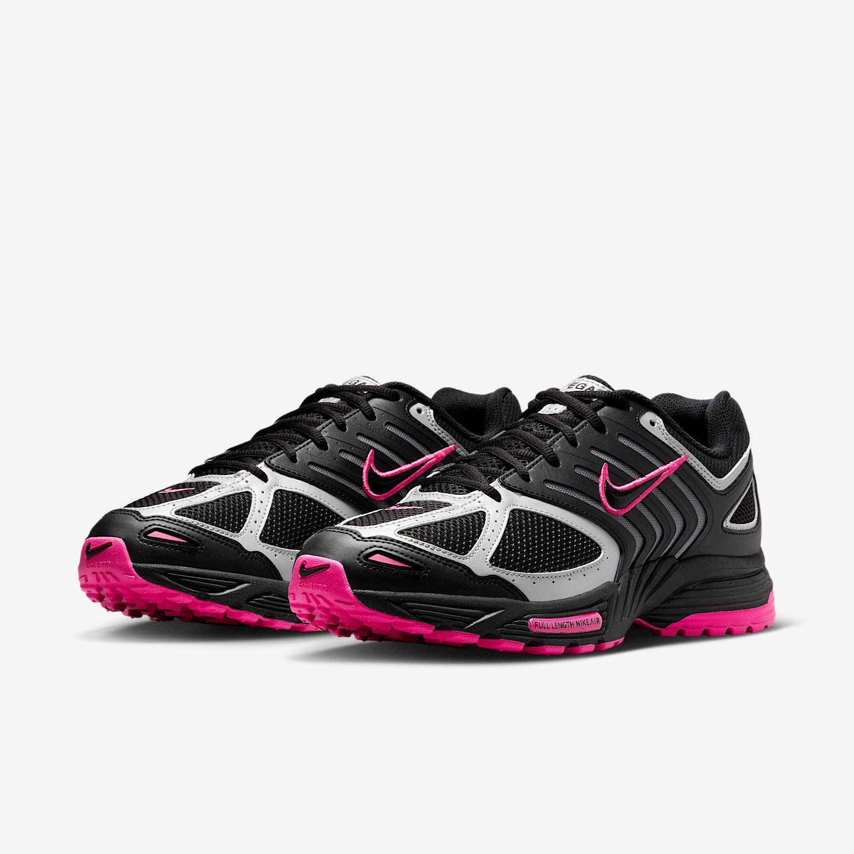 Nike Men's Air Pegasus 2005 Shoes Product Image