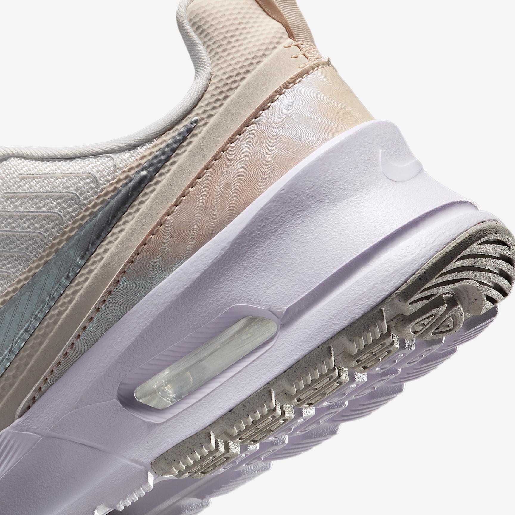 Nike Women's Air Max Nuaxis SE Shoes Product Image