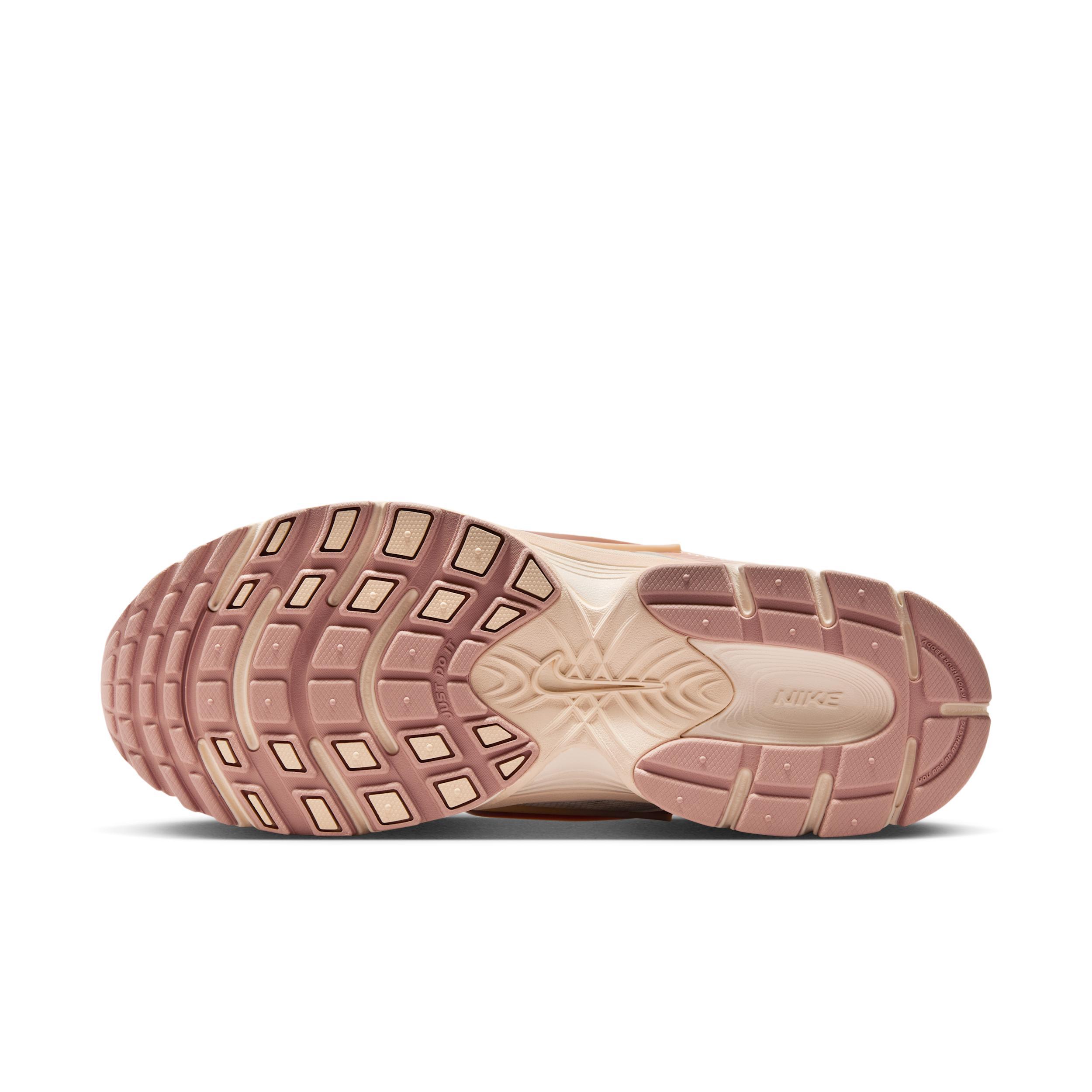 Nike Women's V5 RNR Shoes Product Image