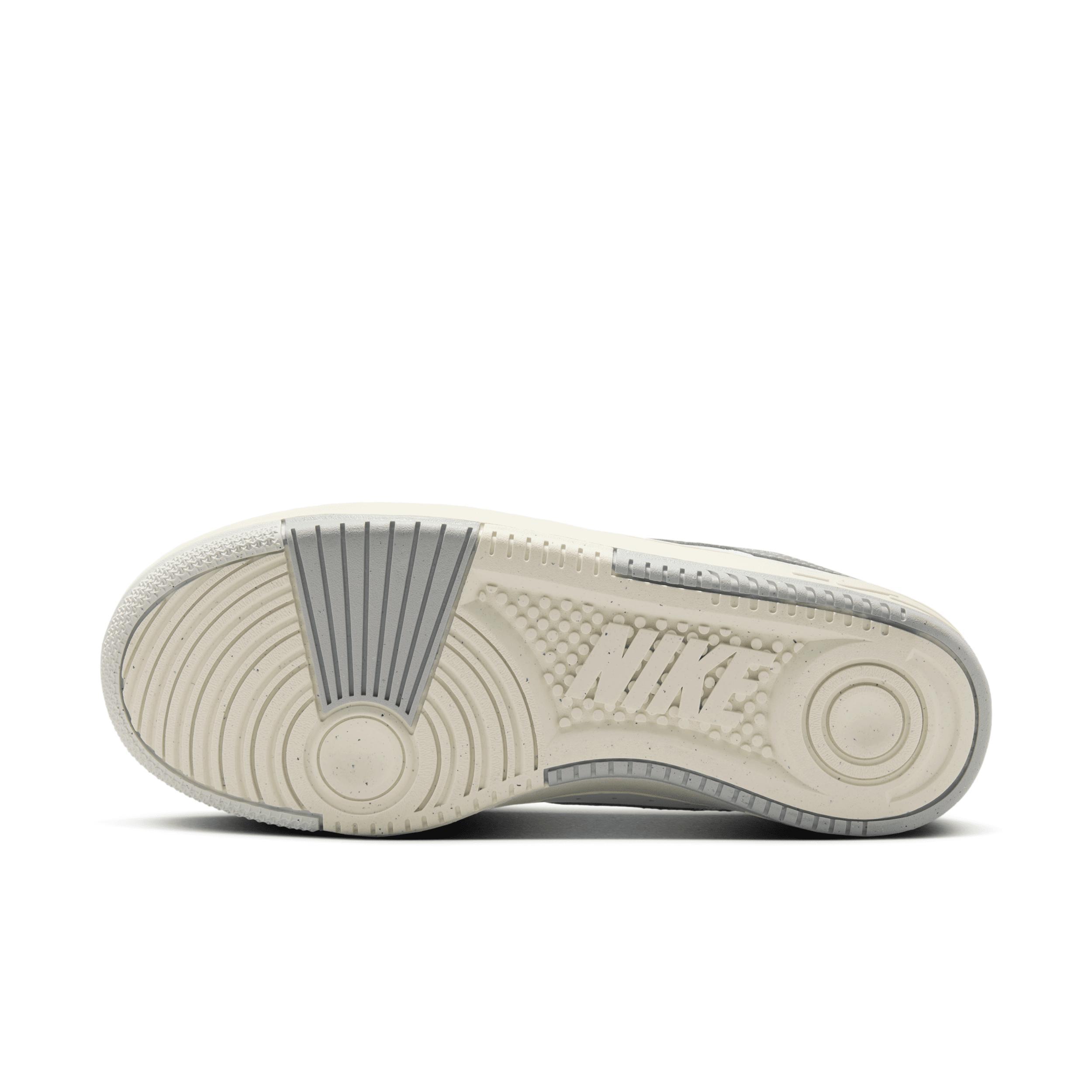 Nike Women's Gamma Force Shoes Product Image